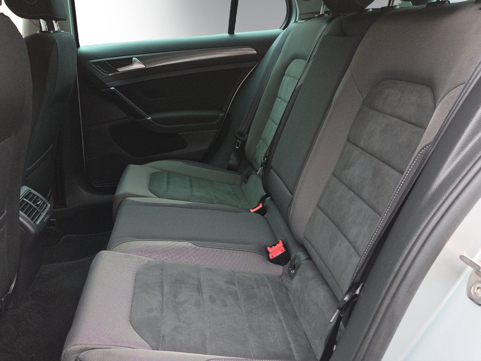 VW Golf 1.5TSI EVO Edition45-image-9