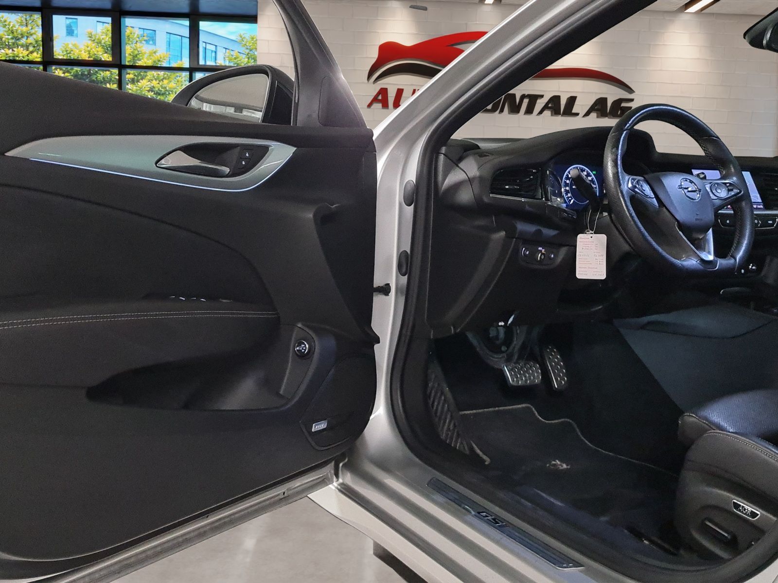 OPEL Insignia 2.0 T Sports Tourer GSi Automatic-image-11