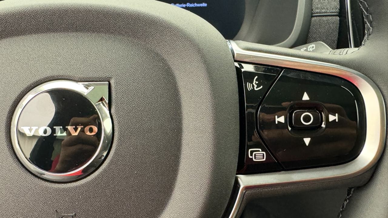VOLVO XC90 T8 AWD PluginHybrid Plus Dark Geartronic-image-9