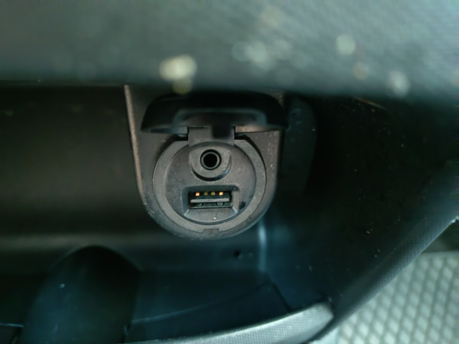 CITROEN C1 1.0i Exclusive EGS-image-11