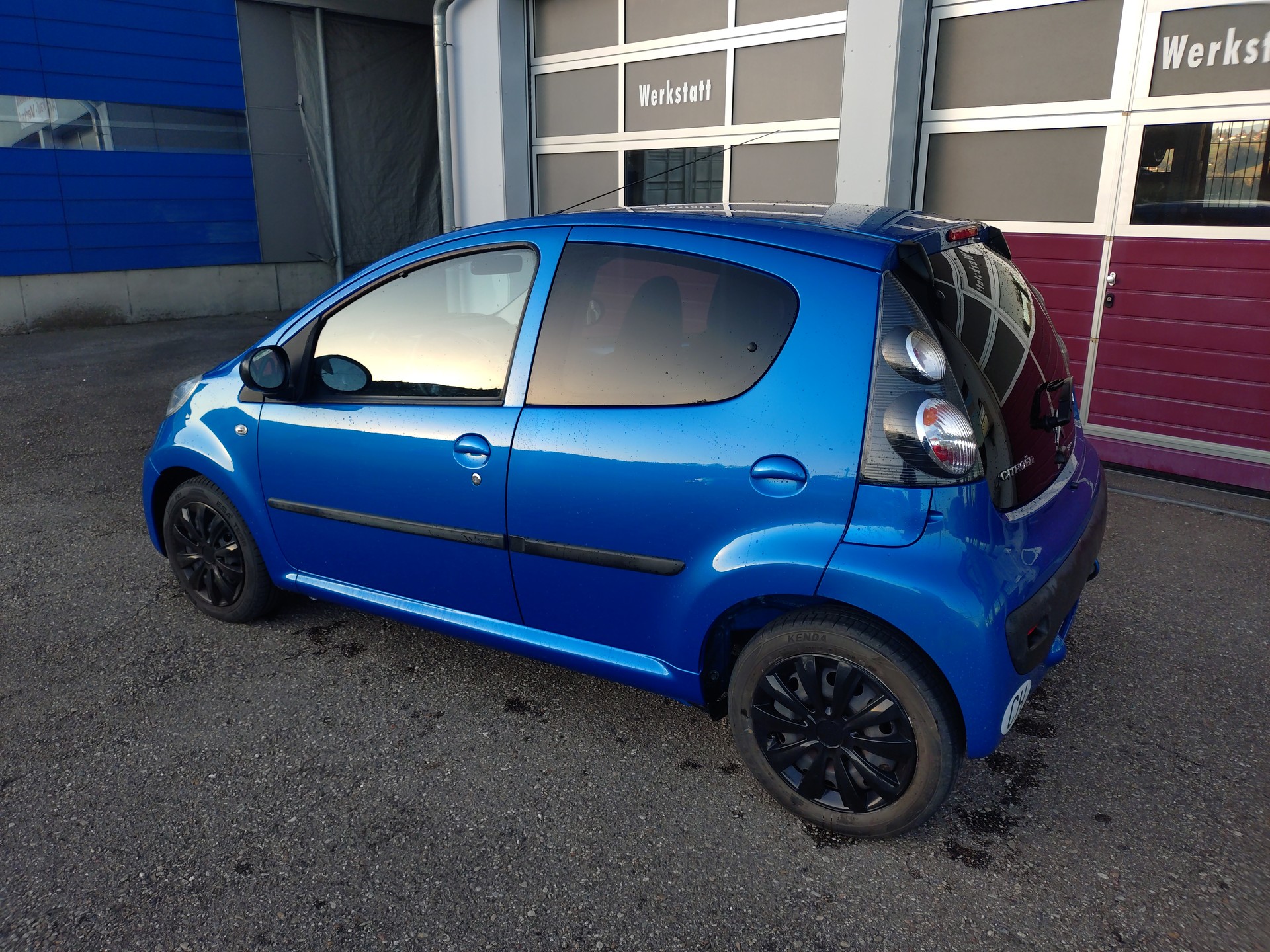CITROEN C1 1.0i Exclusive EGS-image-2