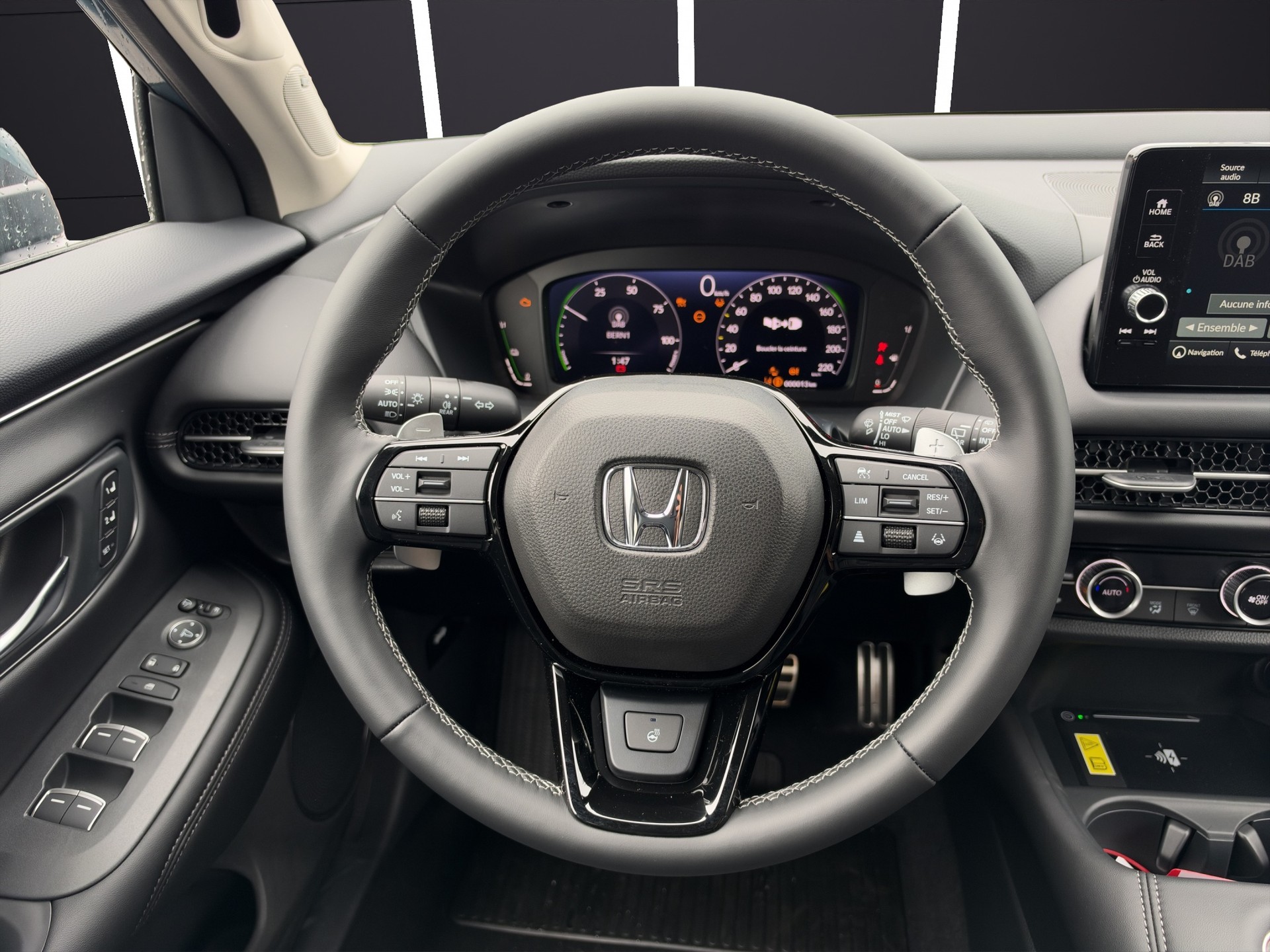 HONDA ZR-V 2.0i MMD Hybrid Advance Automatic-image-9