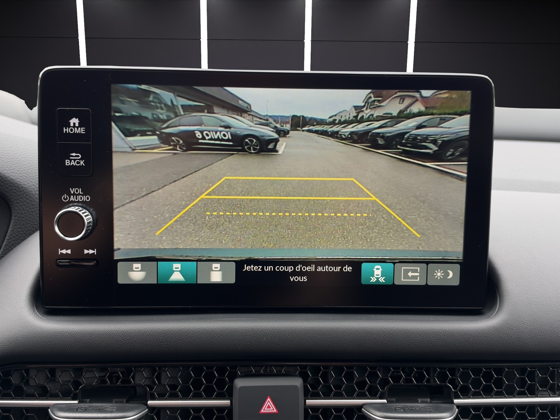 HONDA ZR-V 2.0i MMD Hybrid Advance Automatic-image-11