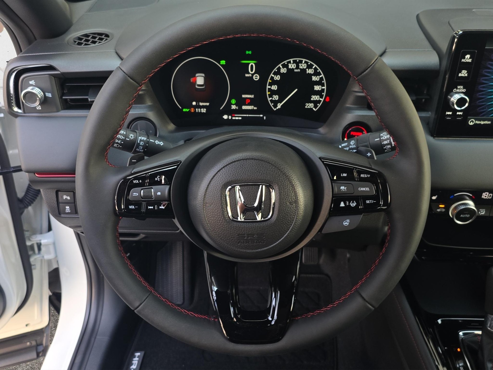 HONDA HR-V 1.5 i-MMD Advance-image-9