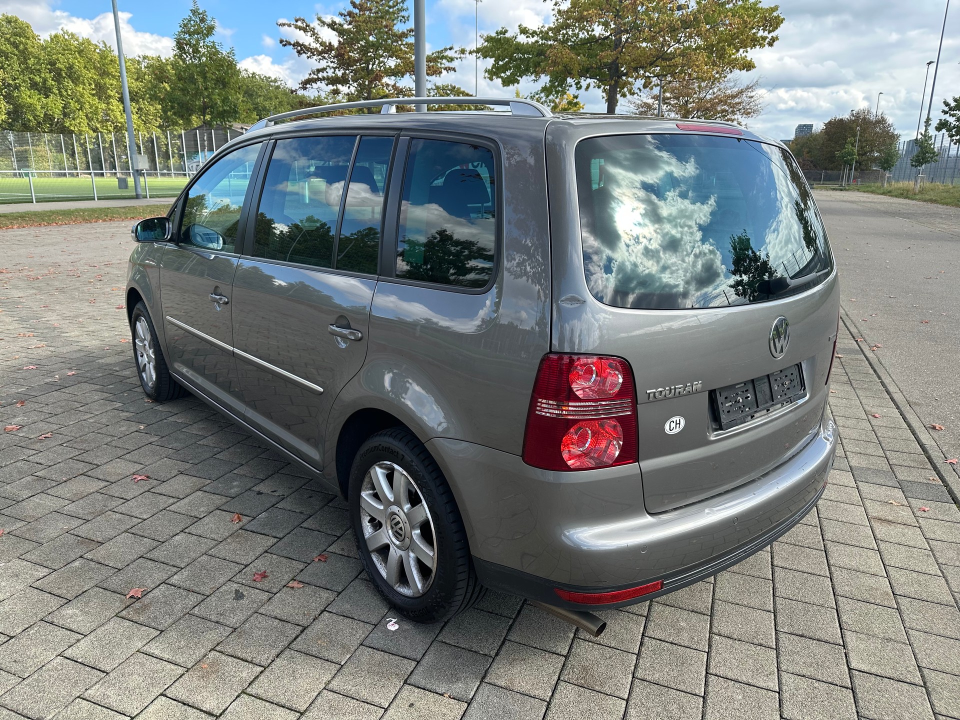 VW Touran 2.0 EcoFuel Conceptline-image-8