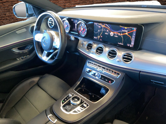 MERCEDES-BENZ E 220 d Swiss Star AMG 4M-image-13