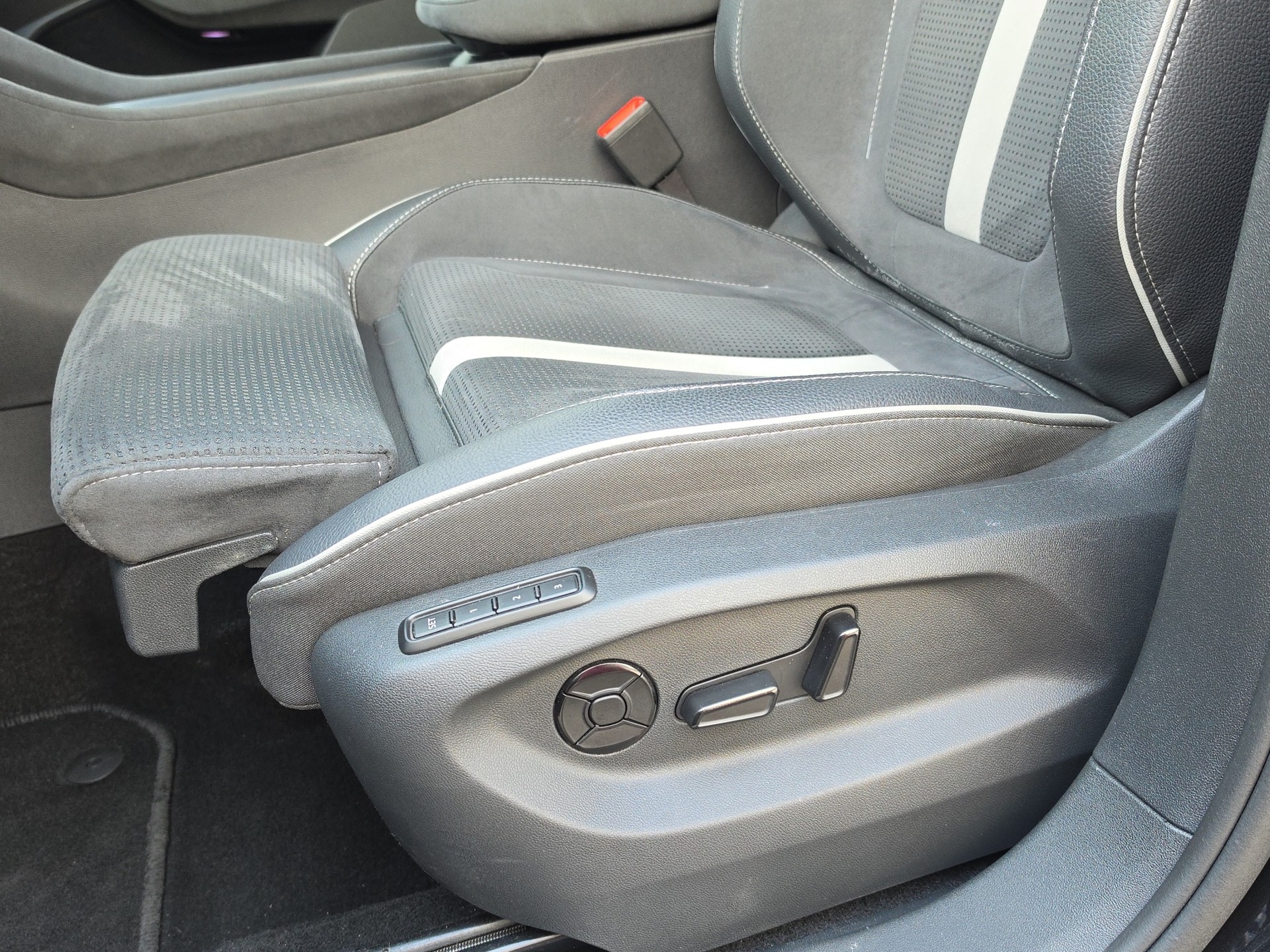 SKODA Kodiaq 2.0 TDI SportLine 4x4-image-14