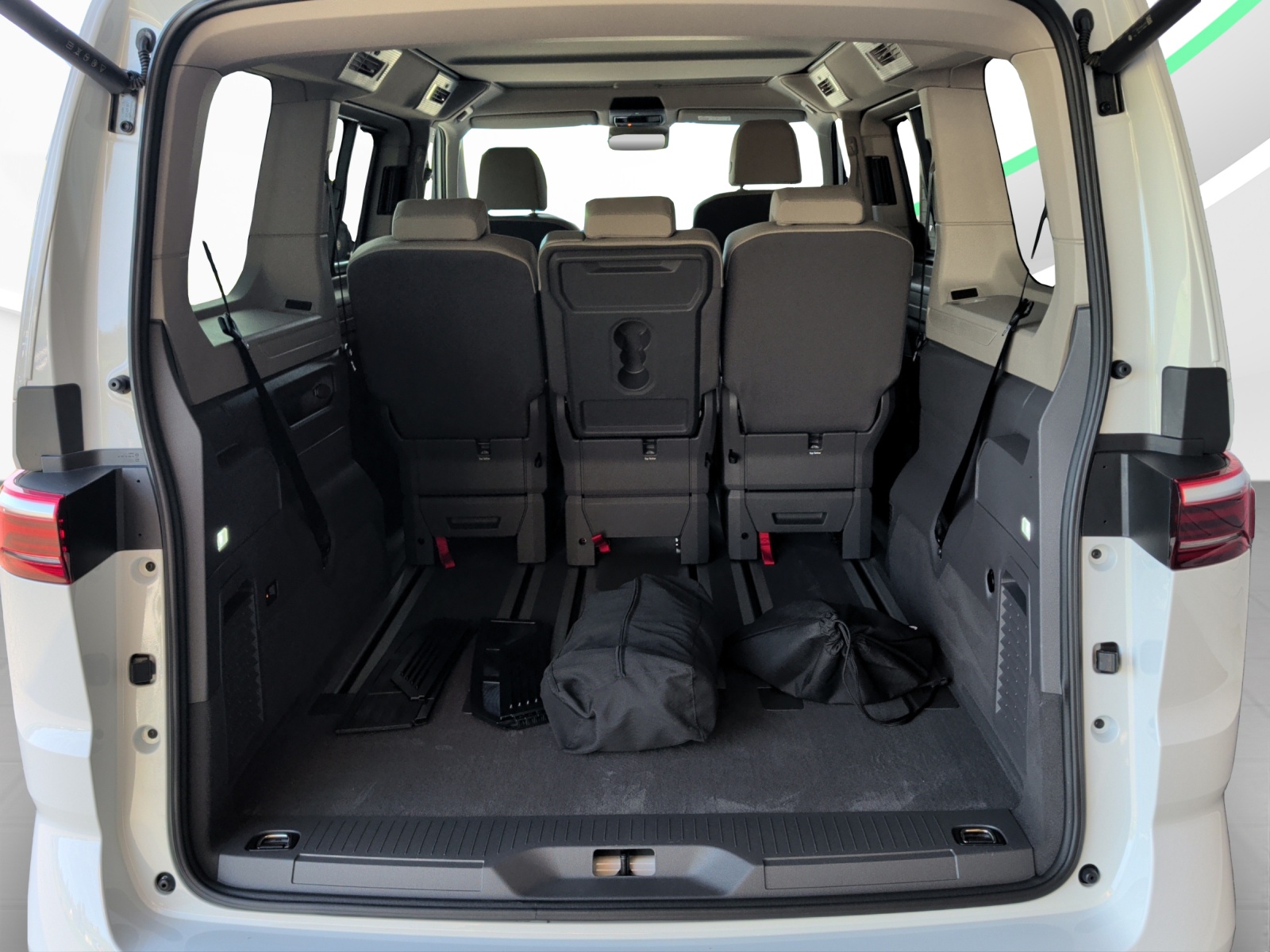 VW California eHybrid Beach Liberty 4Motion-image-13