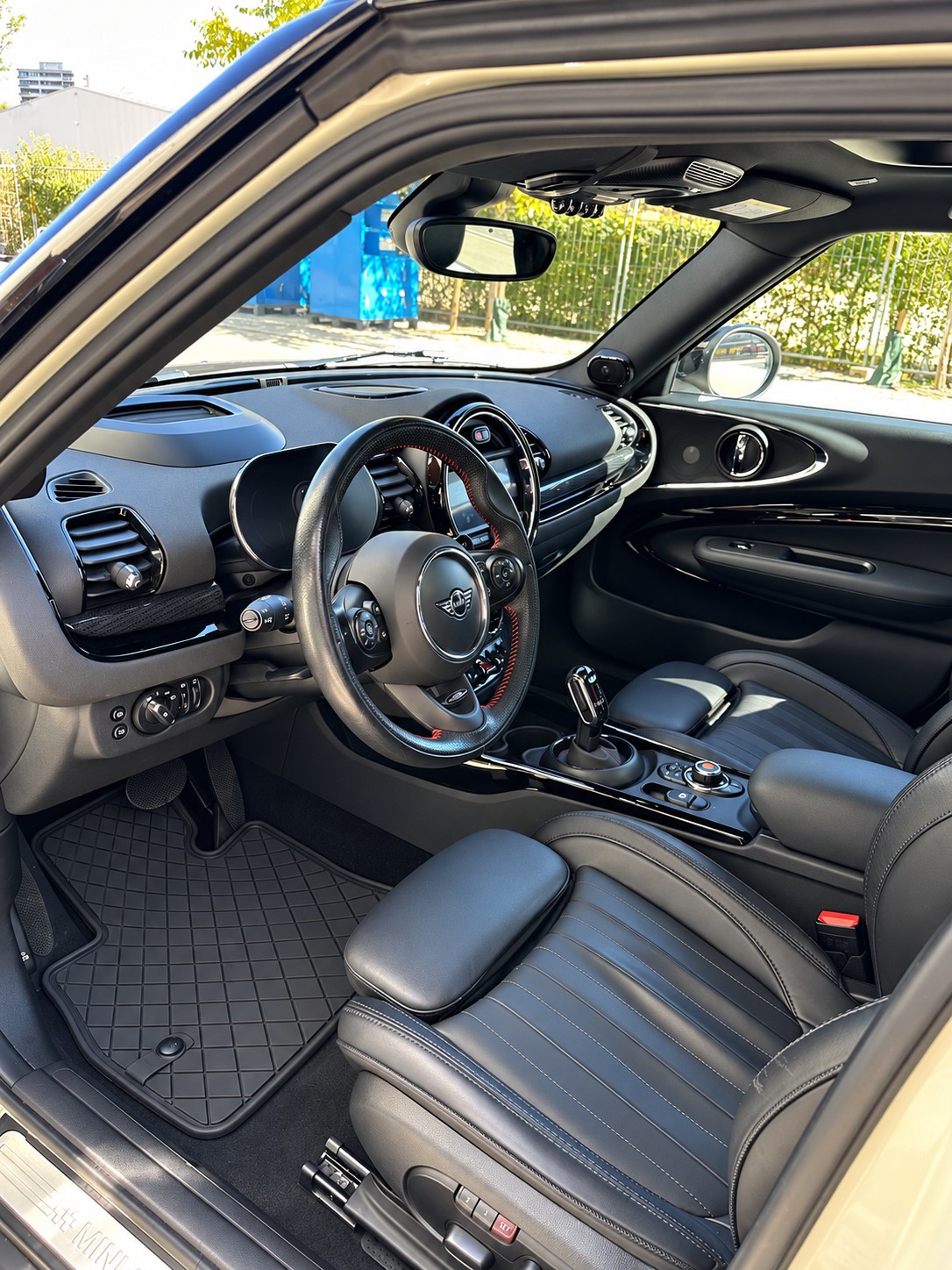 MINI 2.0i Cooper S SAG ALL4-image-4