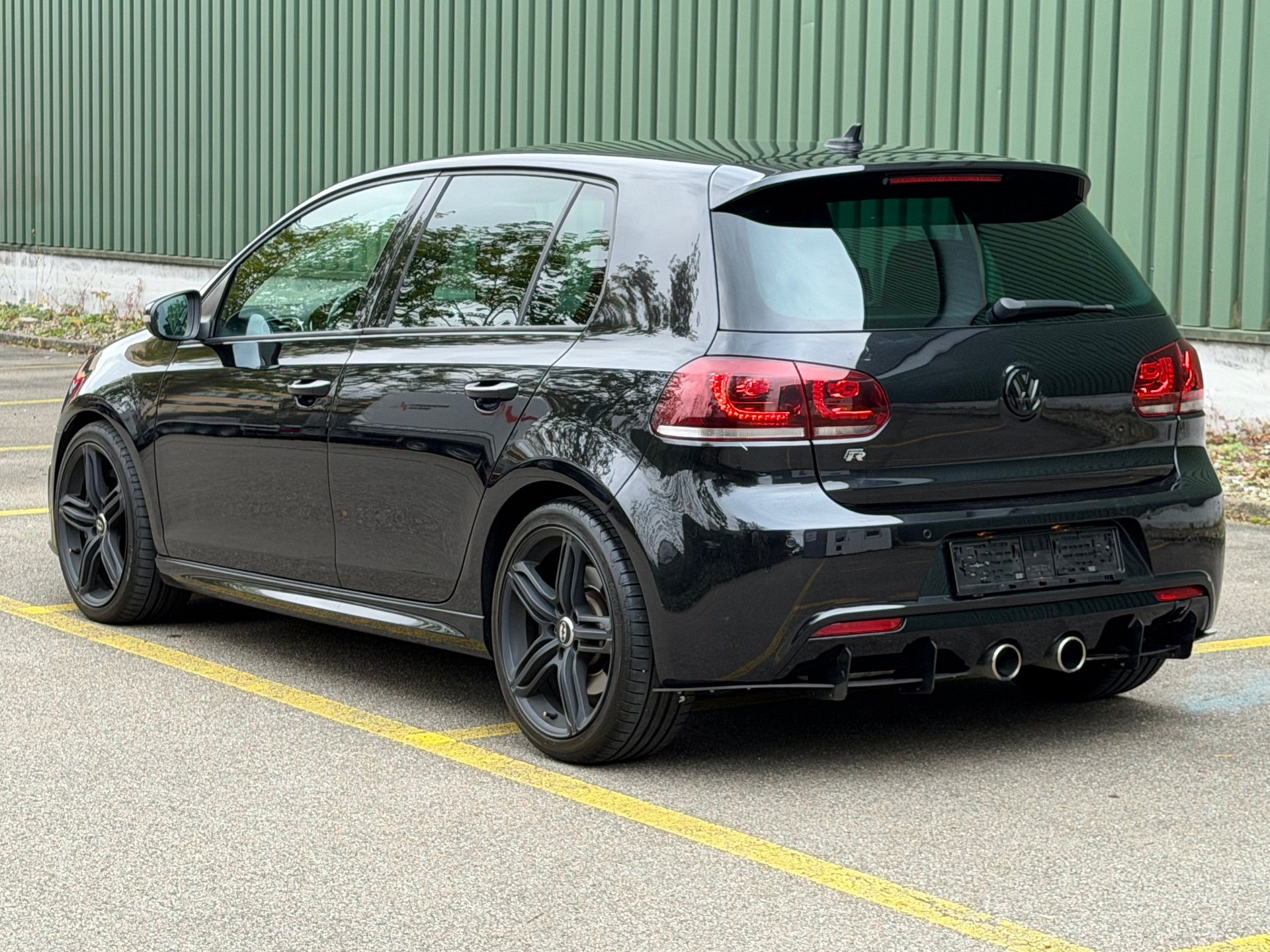 VW Golf 2.0 TSI R 4Motion DSG-image-5