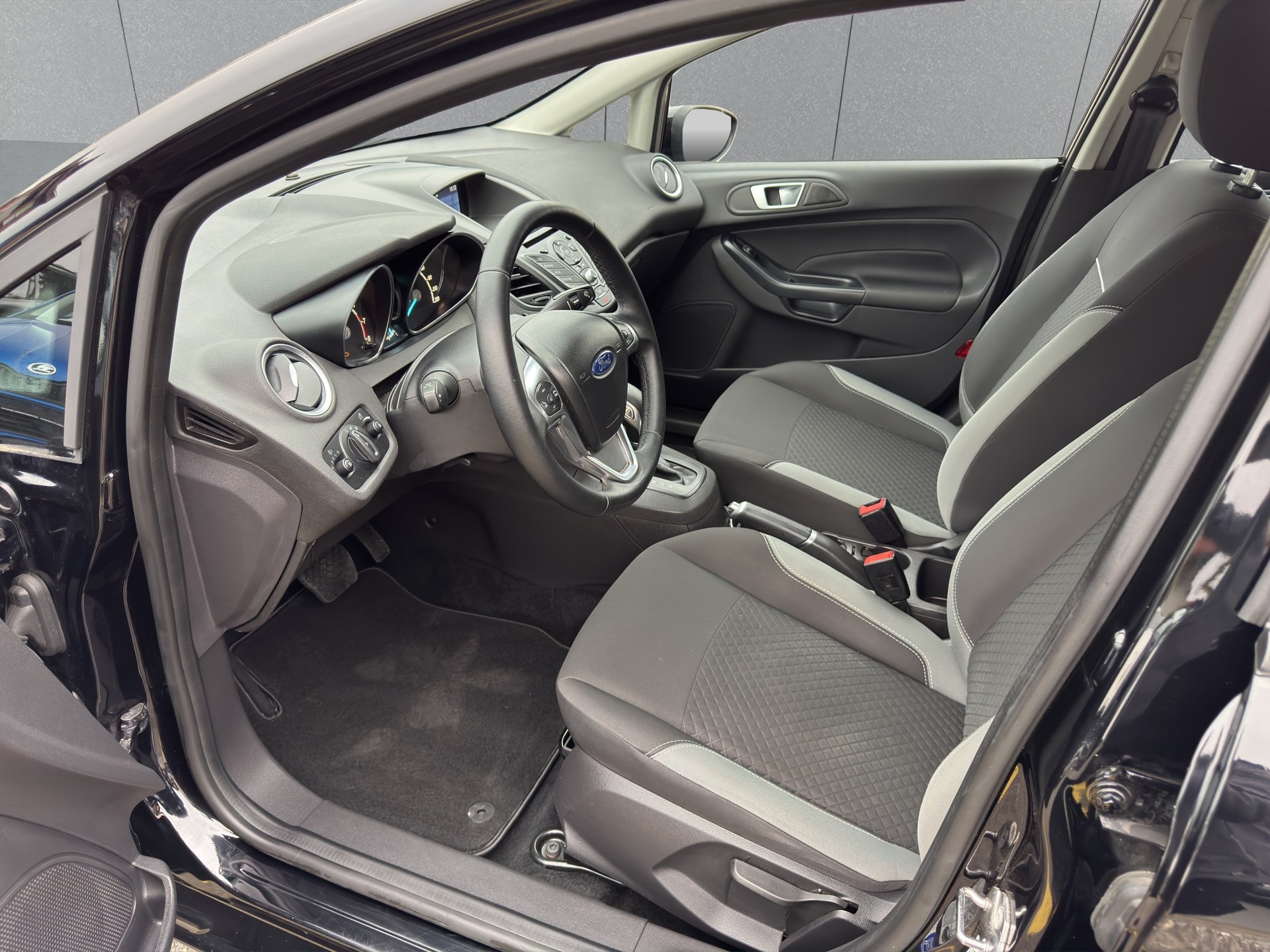 FORD Fiesta 1.0 SCTi Trend PowerShift-image-11