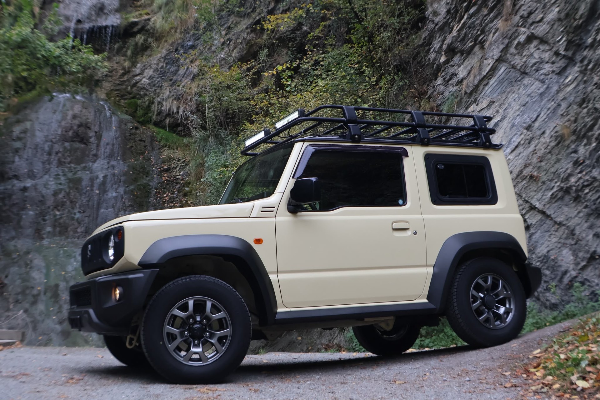 SUZUKI Jimny 1.5 Compact Top 4x4-image-2