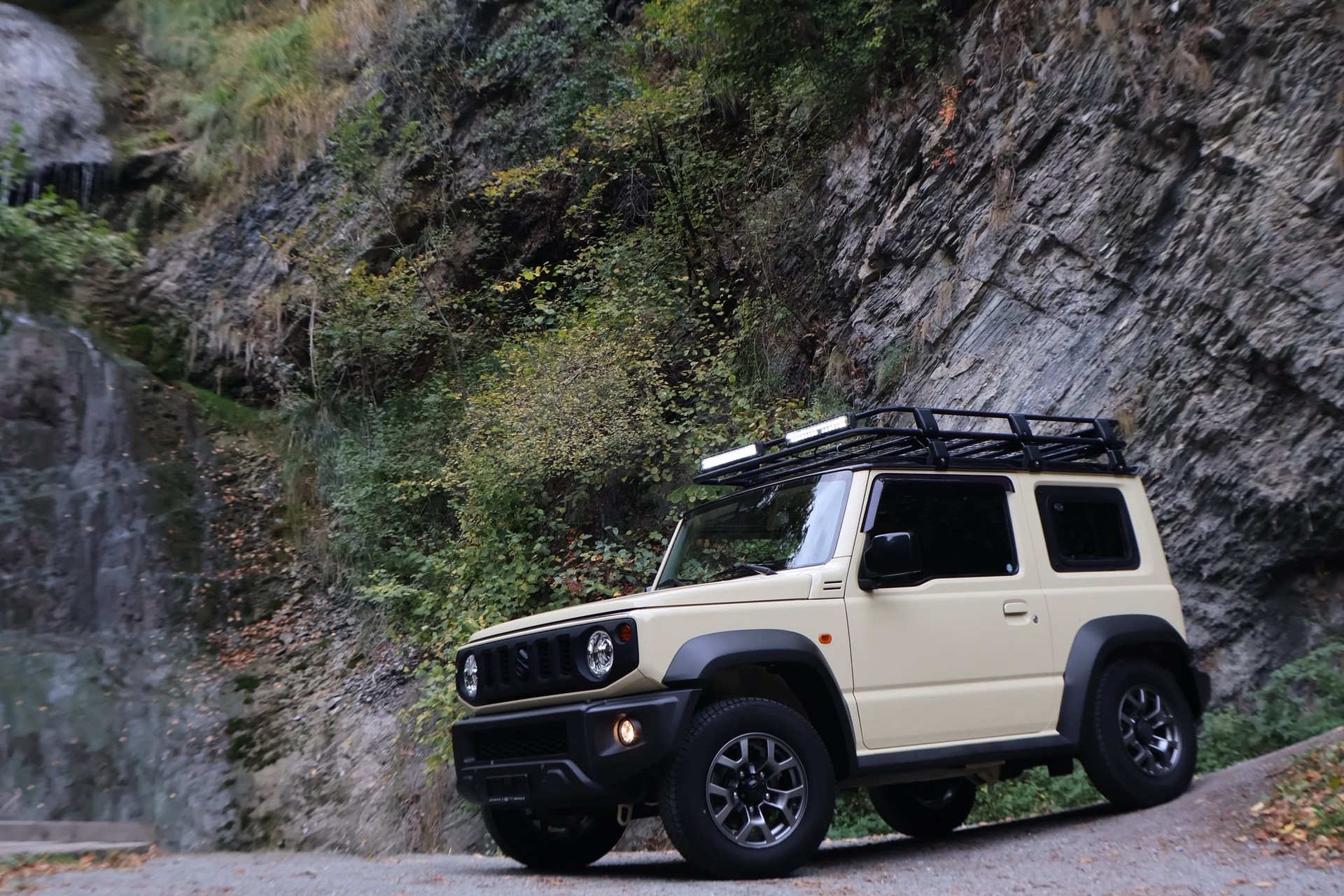 SUZUKI Jimny 1.5 Compact Top 4x4-image-0
