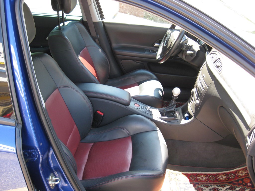 RENAULT Laguna Grandtour 2.0 16V T GT-image-12