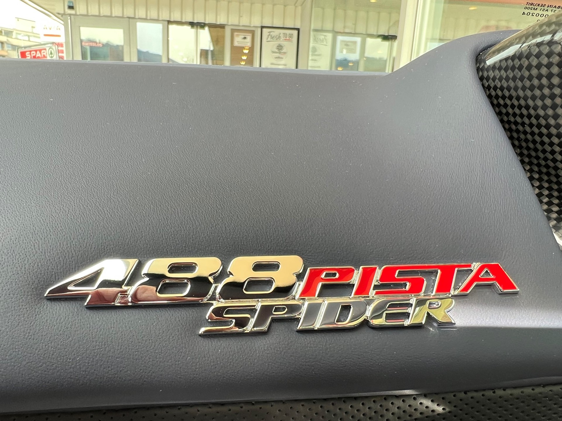 FERRARI 488 Pista Spider 3.9 V8-image-10