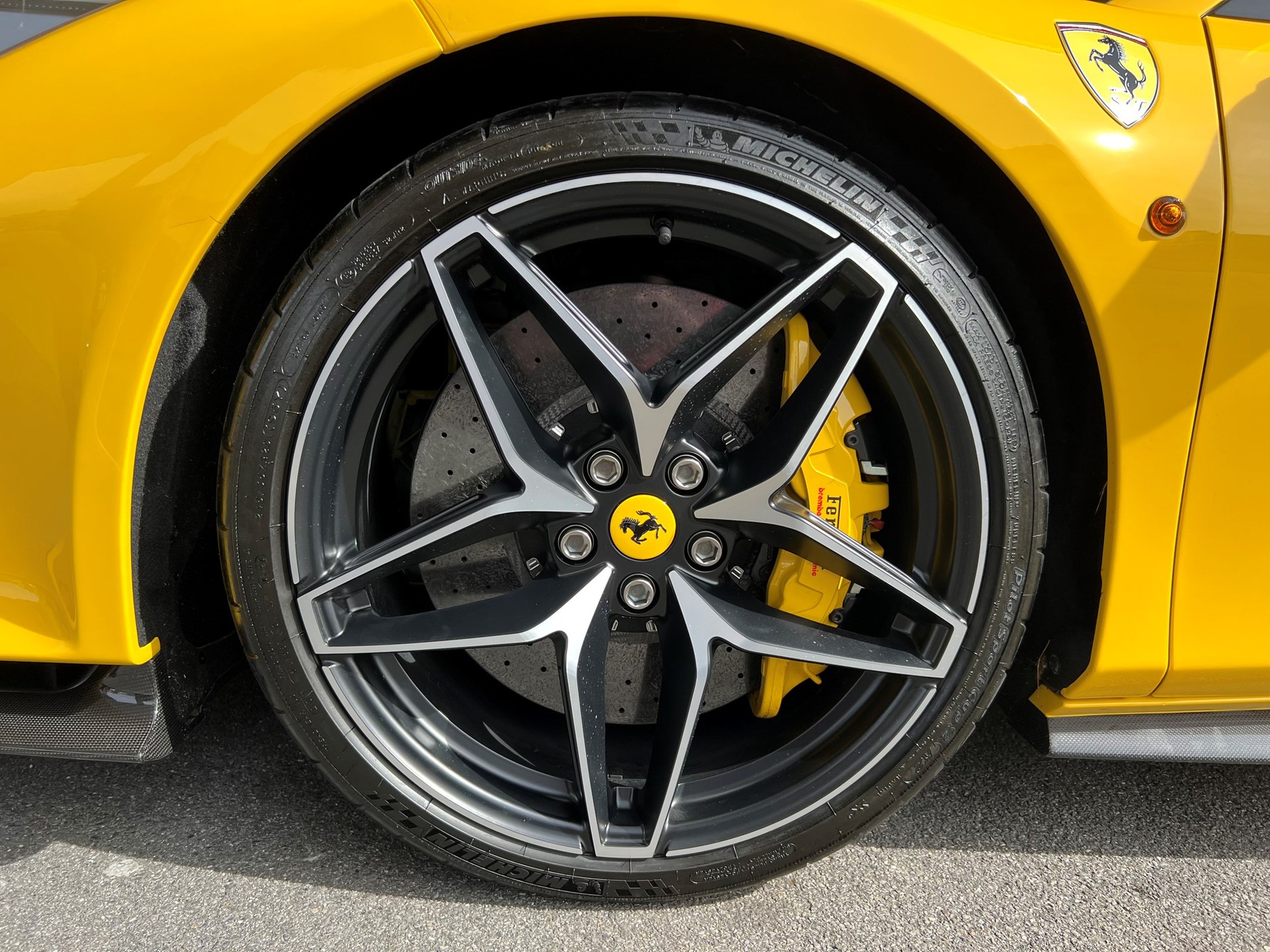 FERRARI 488 Pista Spider 3.9 V8-image-16