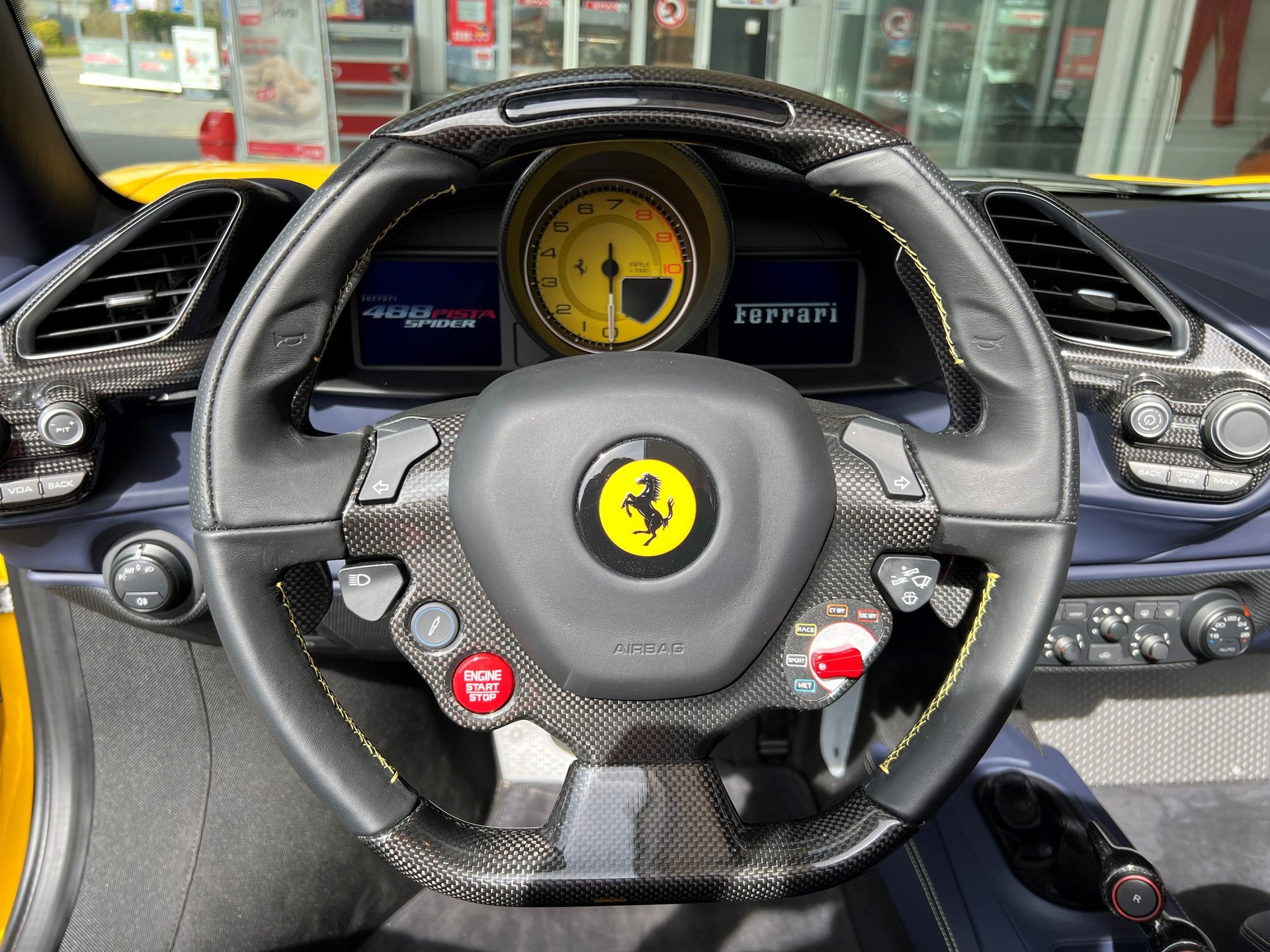 FERRARI 488 Pista Spider 3.9 V8-image-3