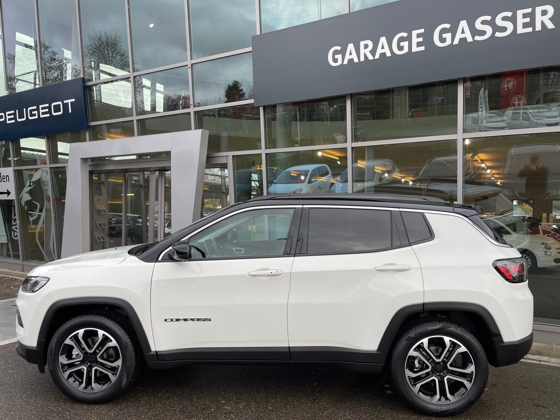 JEEP Compass 4x2 1.5 T MHEV Swiss Limited Plus-image-1
