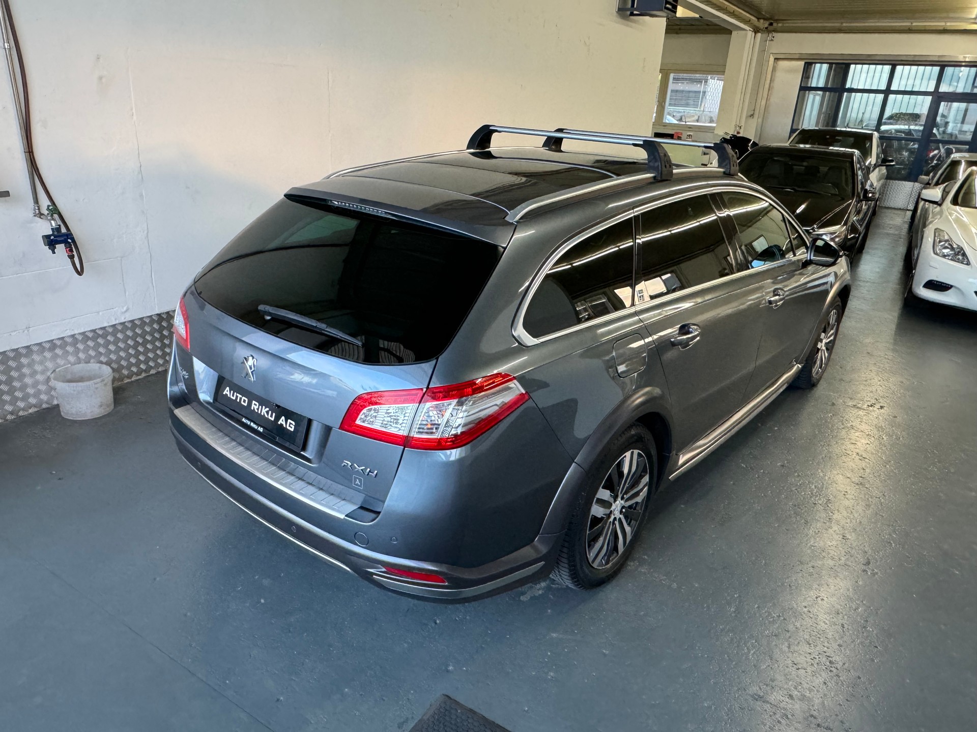 PEUGEOT 508 RXH 2.0 HDI Hybrid4 EGS6-image-7