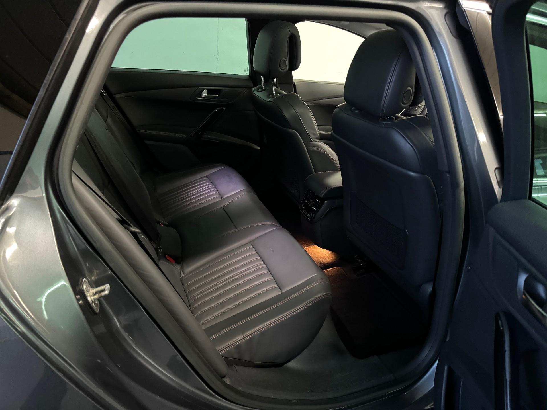 PEUGEOT 508 RXH 2.0 HDI Hybrid4 EGS6-image-23