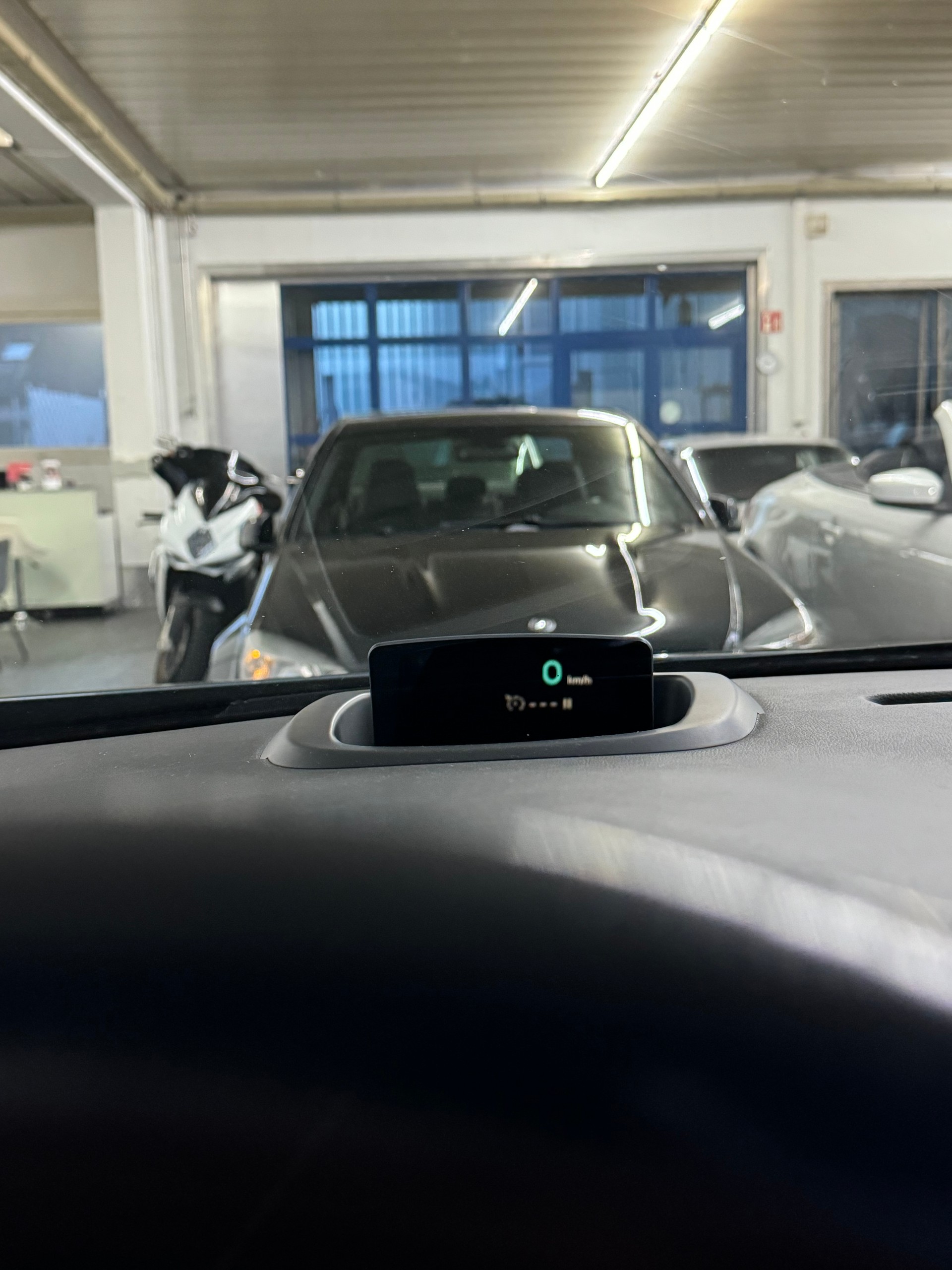PEUGEOT 508 RXH 2.0 HDI Hybrid4 EGS6-image-19