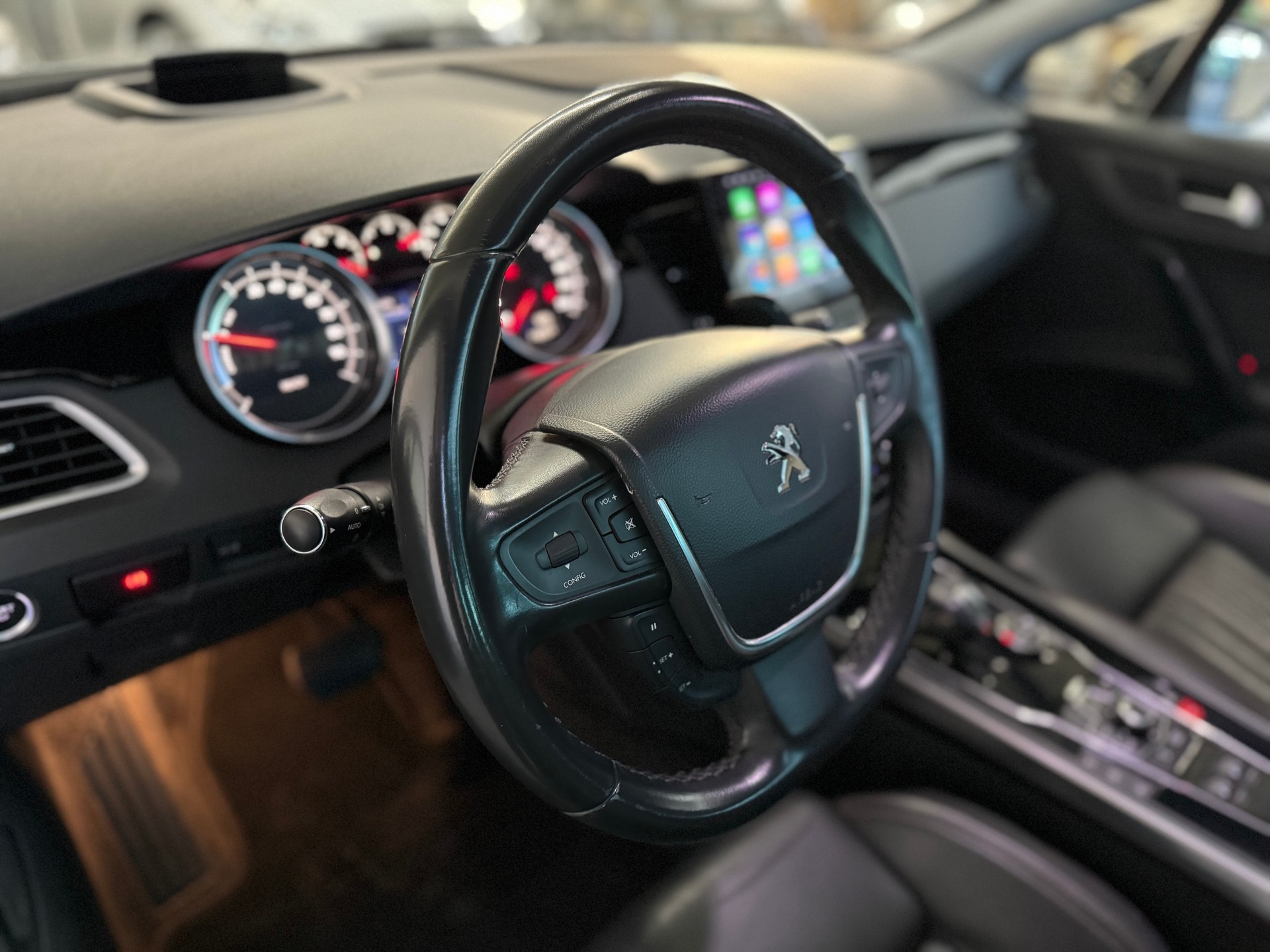 PEUGEOT 508 RXH 2.0 HDI Hybrid4 EGS6-image-12