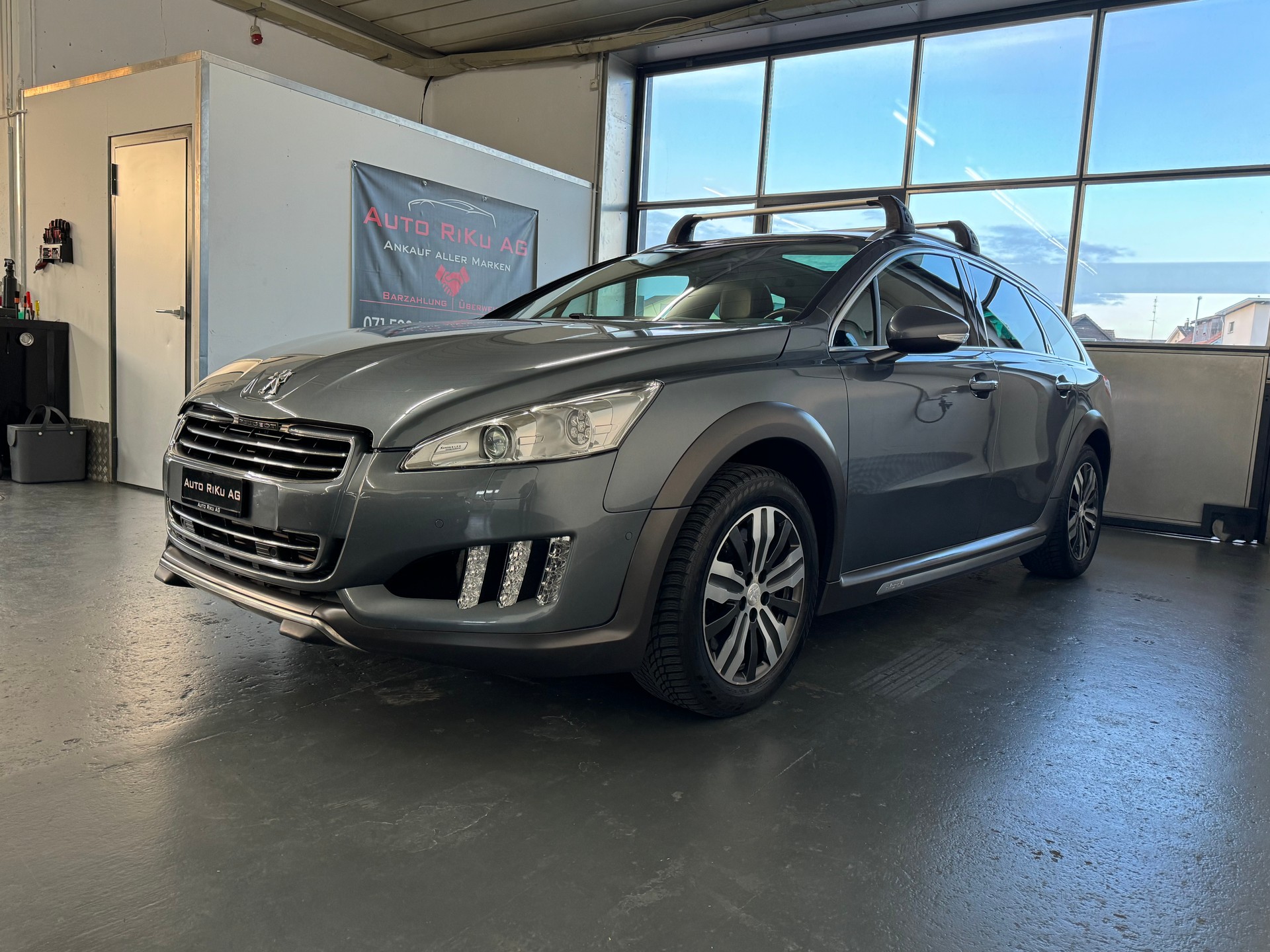 PEUGEOT 508 RXH 2.0 HDI Hybrid4 EGS6-image-5
