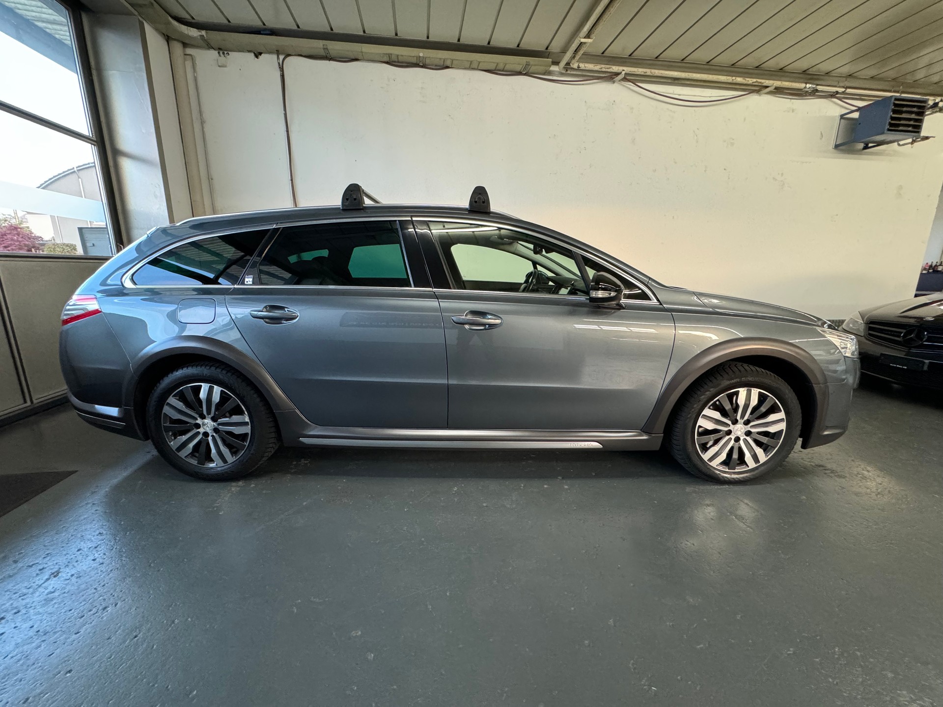 PEUGEOT 508 RXH 2.0 HDI Hybrid4 EGS6-image-6