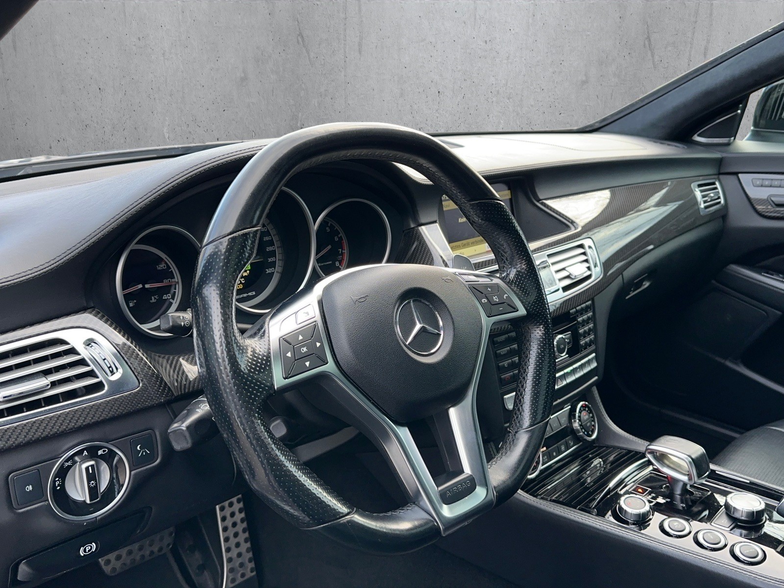 MERCEDES-BENZ CLS 63 AMG Speedshift MCT-image-9