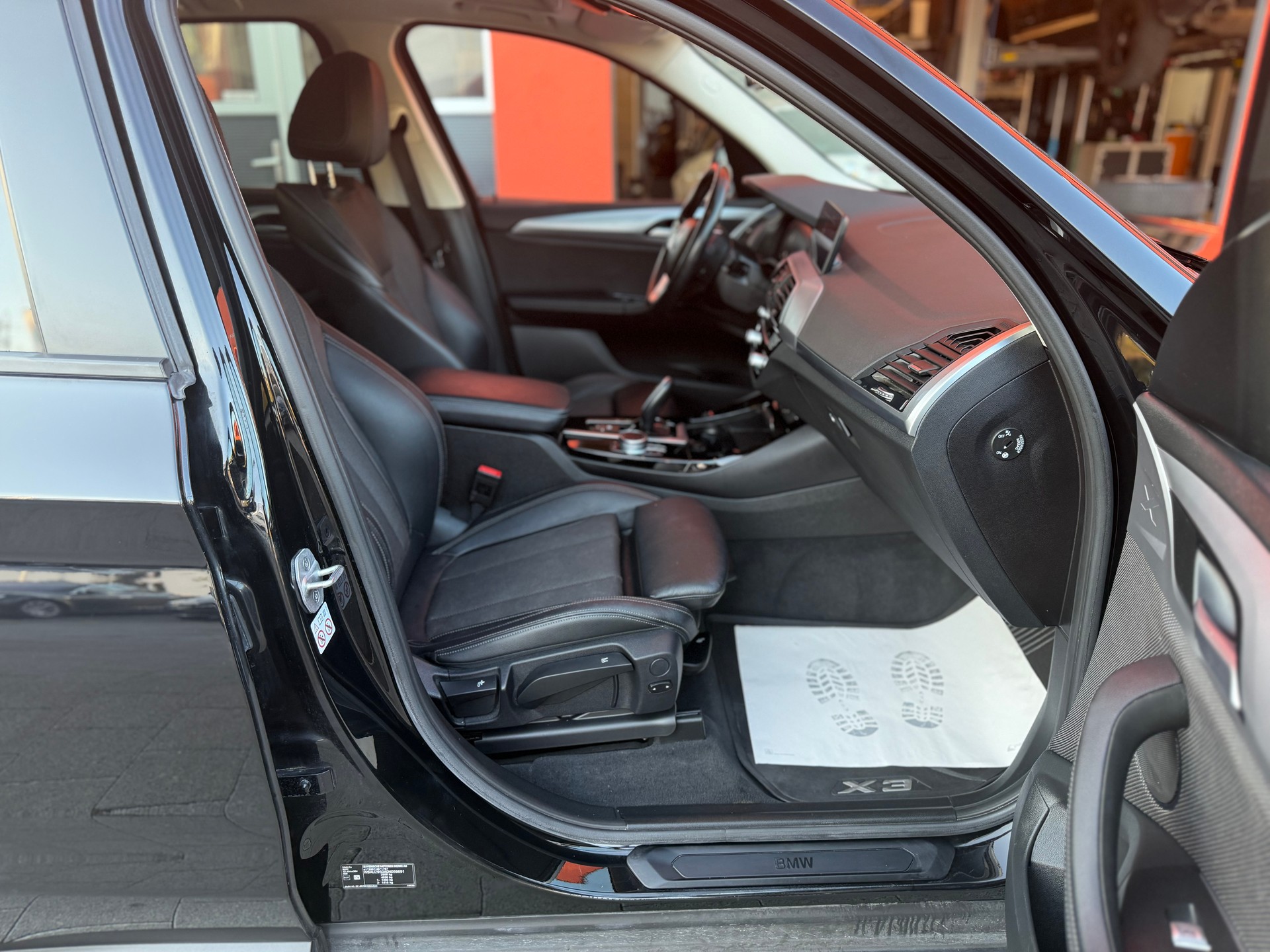 BMW X3 xDrive 48V 30d Steptronic-image-12