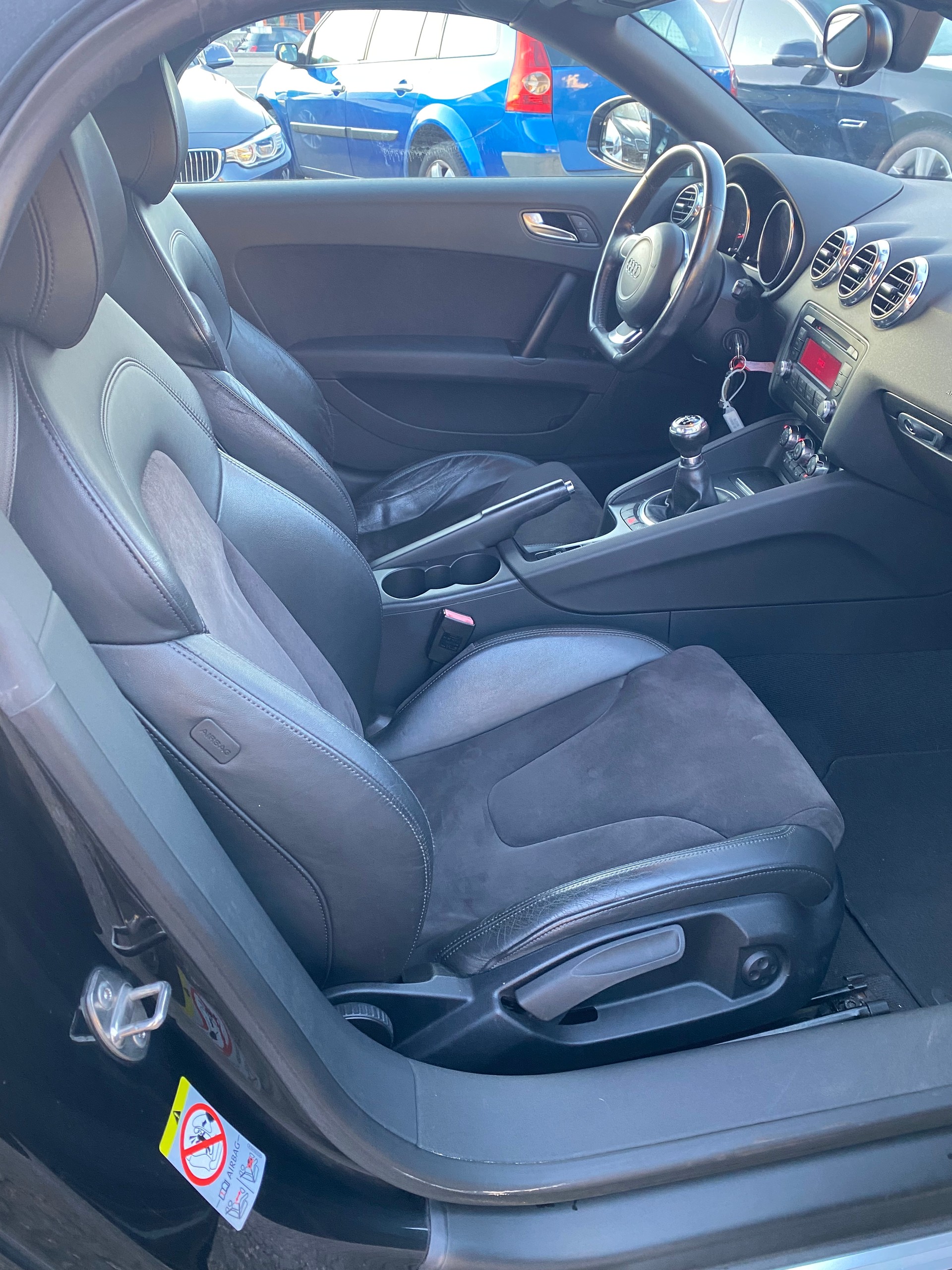 AUDI TT Roadster 1.8 TFSI-image-6