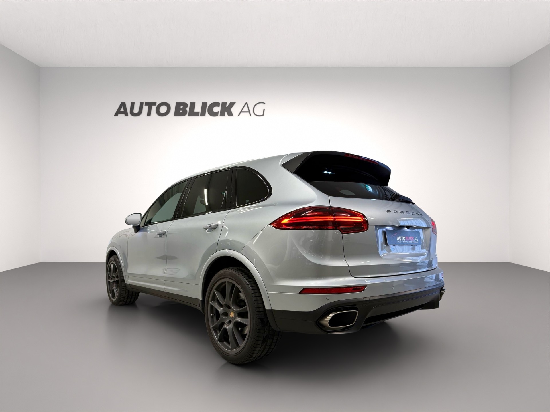 PORSCHE Cayenne Diesel Platinum Edition-image-5