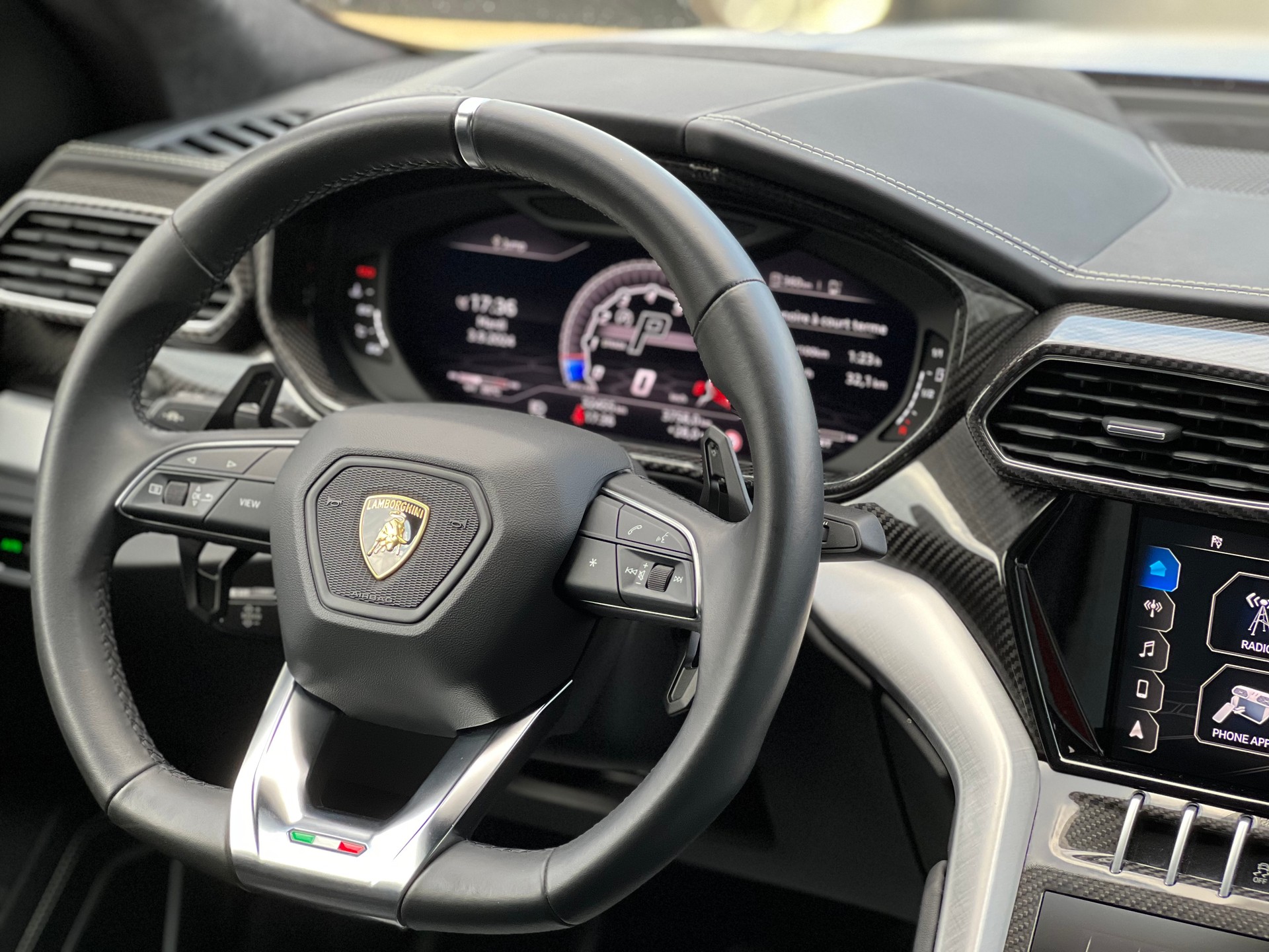 LAMBORGHINI Urus E-Gear Graphite Capsule-image-19