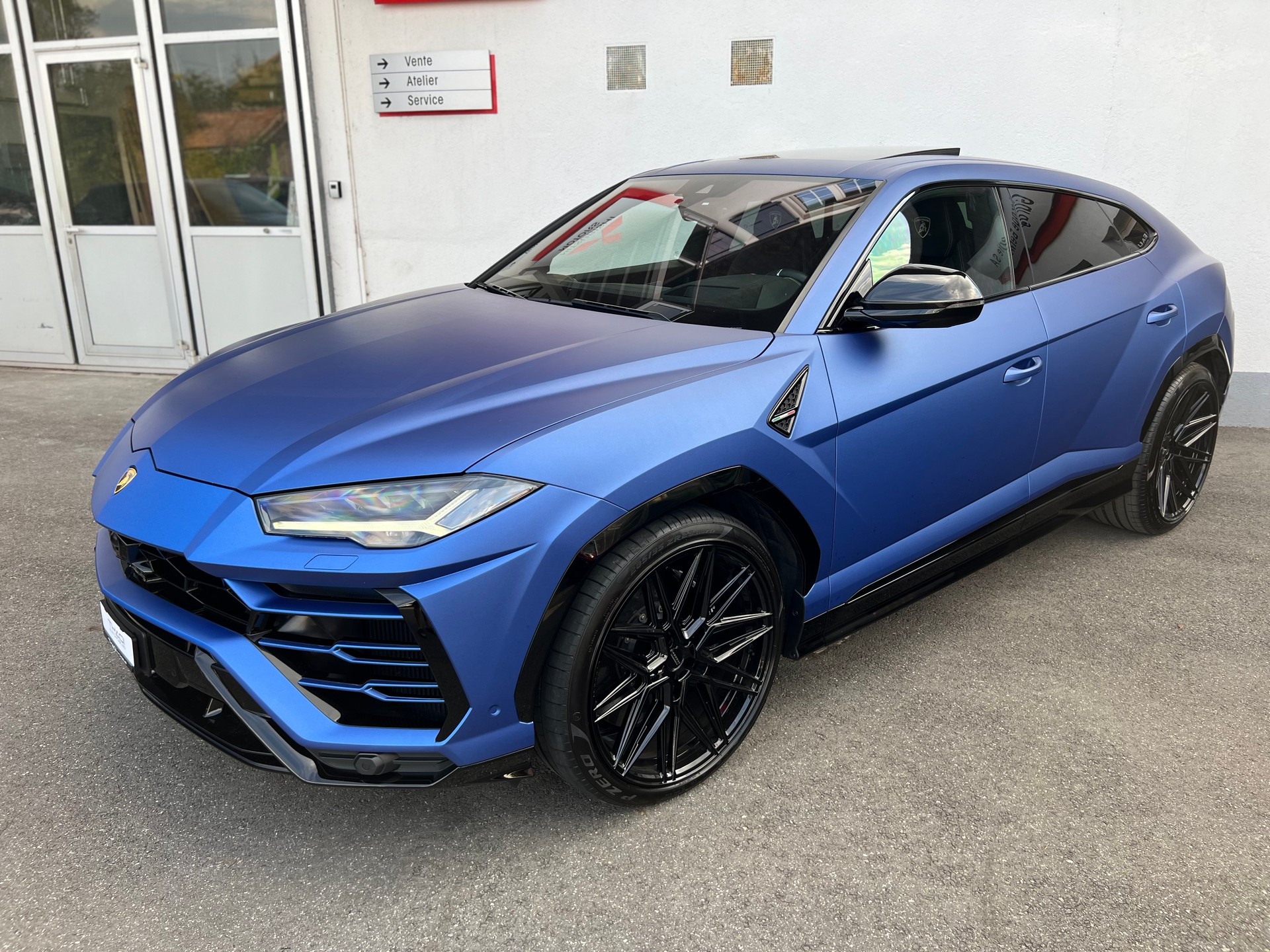 LAMBORGHINI Urus E-Gear Graphite Capsule-image-8