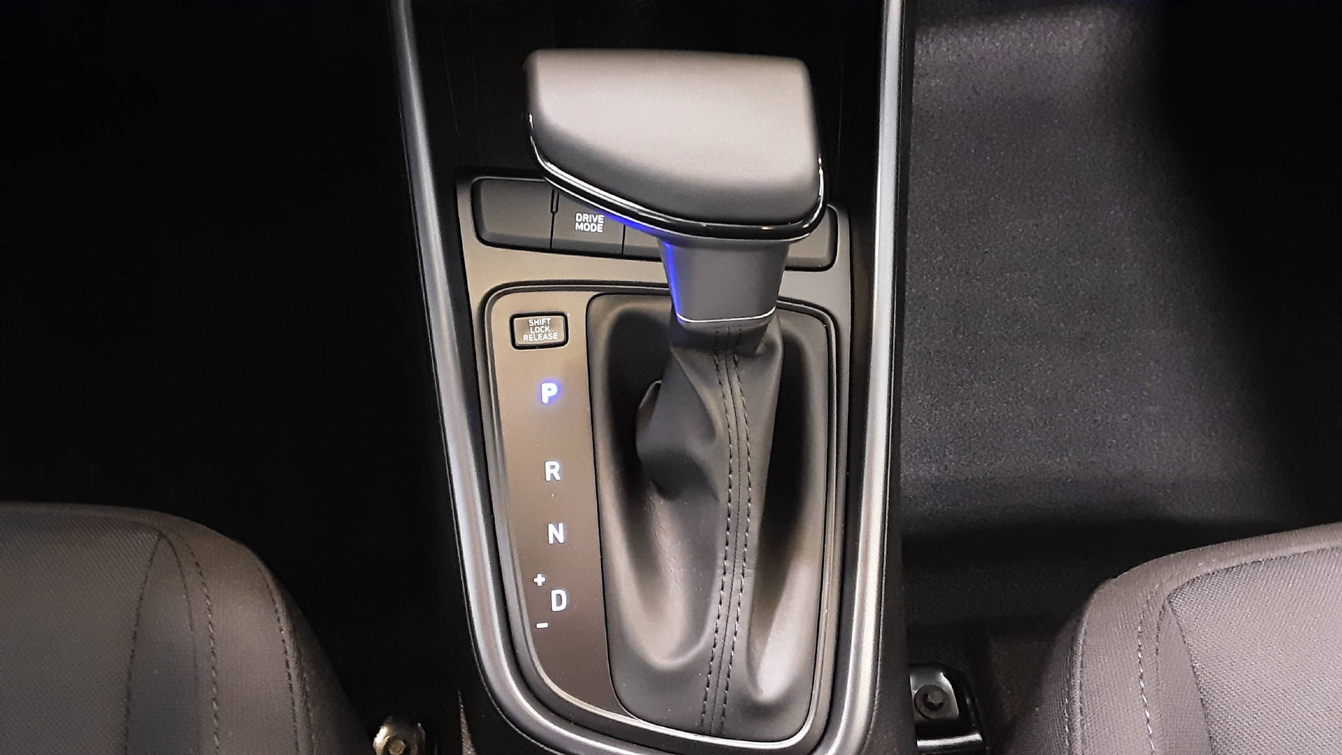 HYUNDAI i20 1.0 T-GDi Origo-image-8