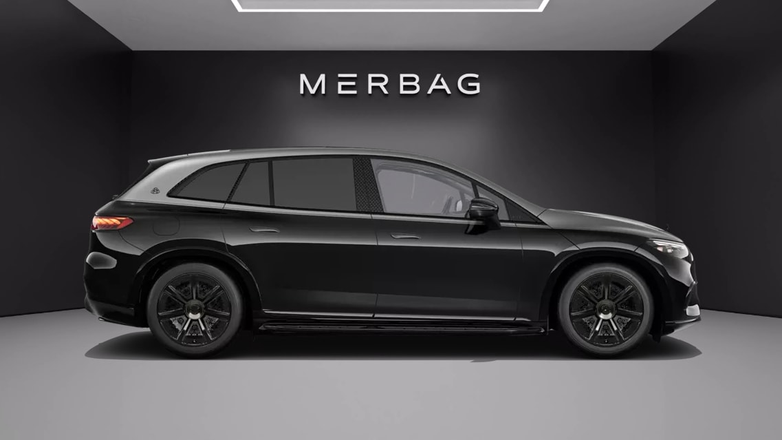 MERCEDES-BENZ EQS SUV 680 Maybach-image-1