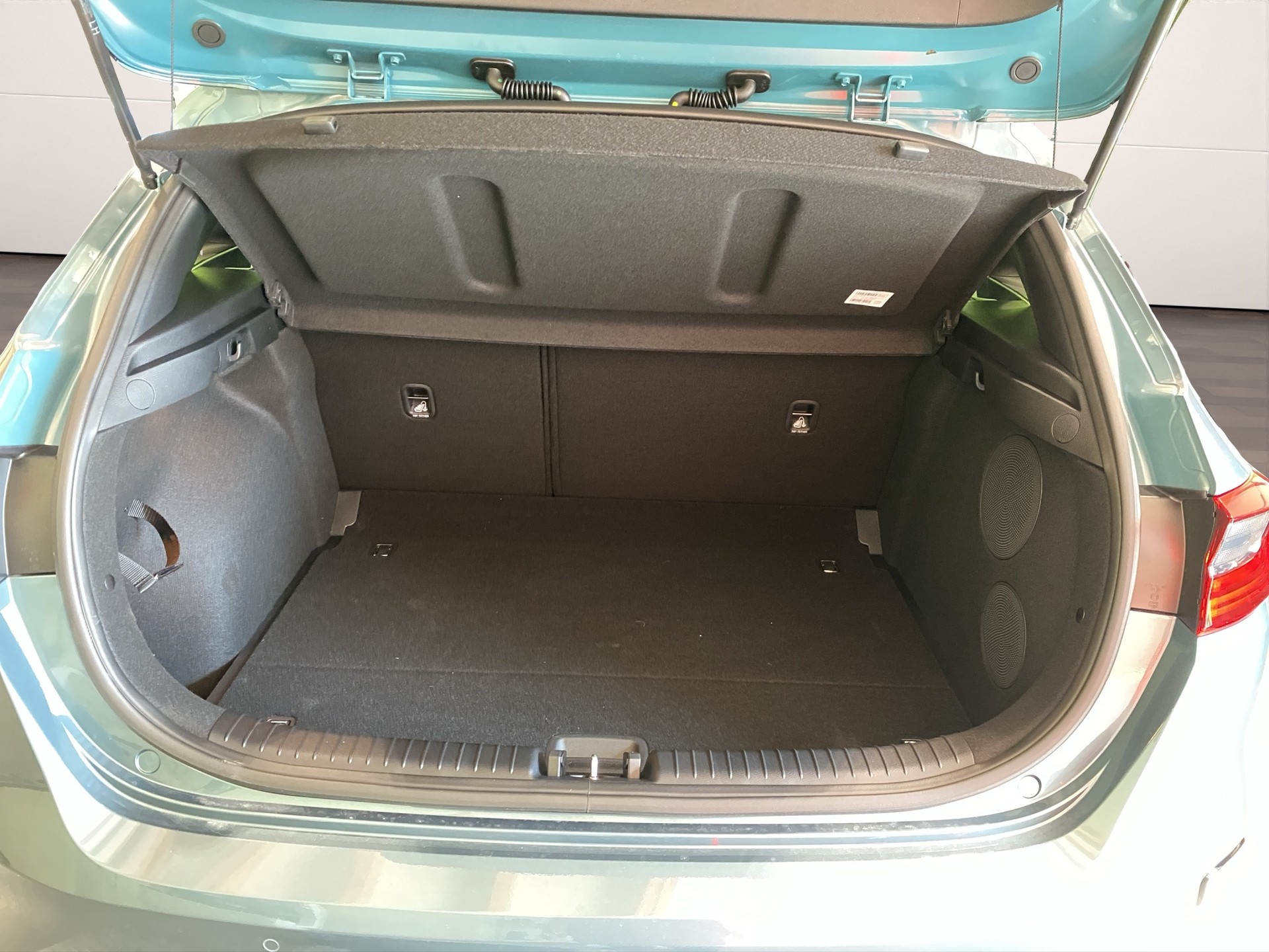 KIA Ceed 1.5 T-GDi MHEV Power DCT-image-9
