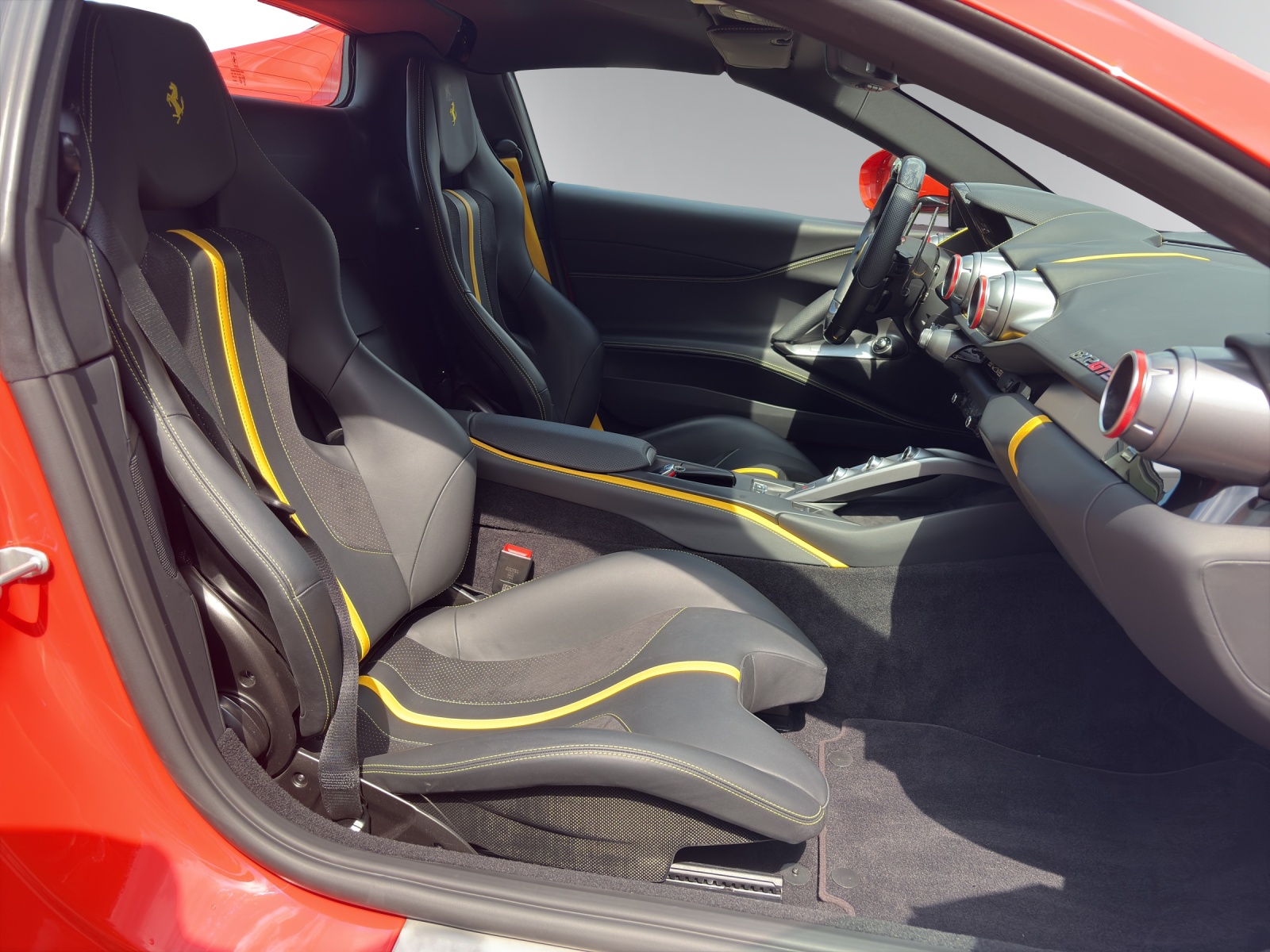 FERRARI 812 GTS-image-18