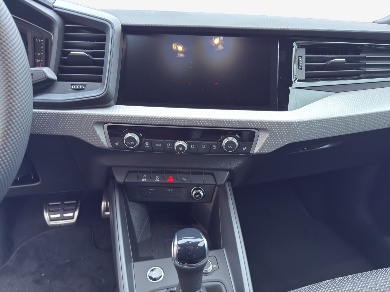 AUDI A1 Sportback 30 TFSI Attraction S-tronic-image-10