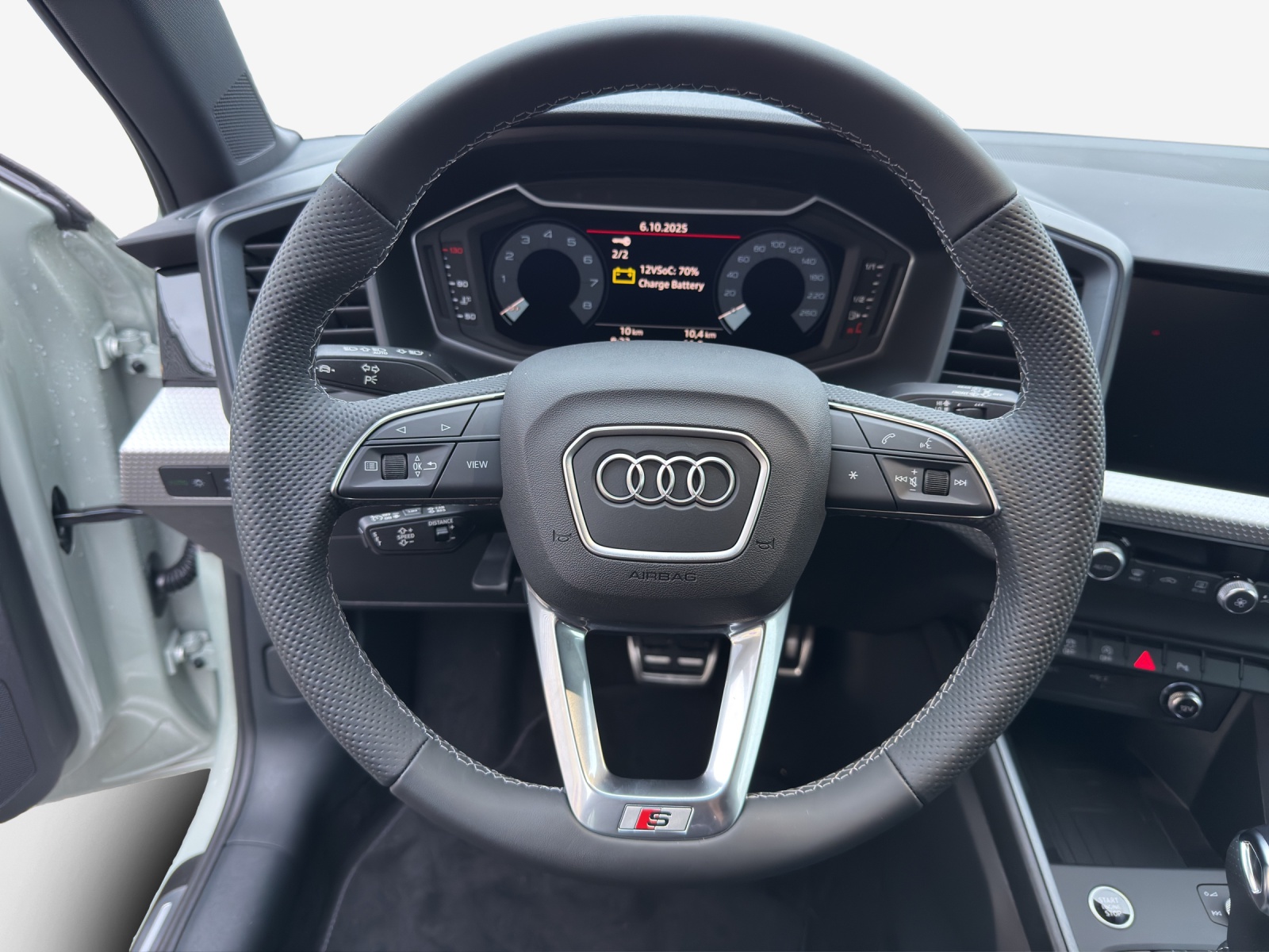 AUDI A1 Sportback 30 TFSI Attraction S-tronic-image-9