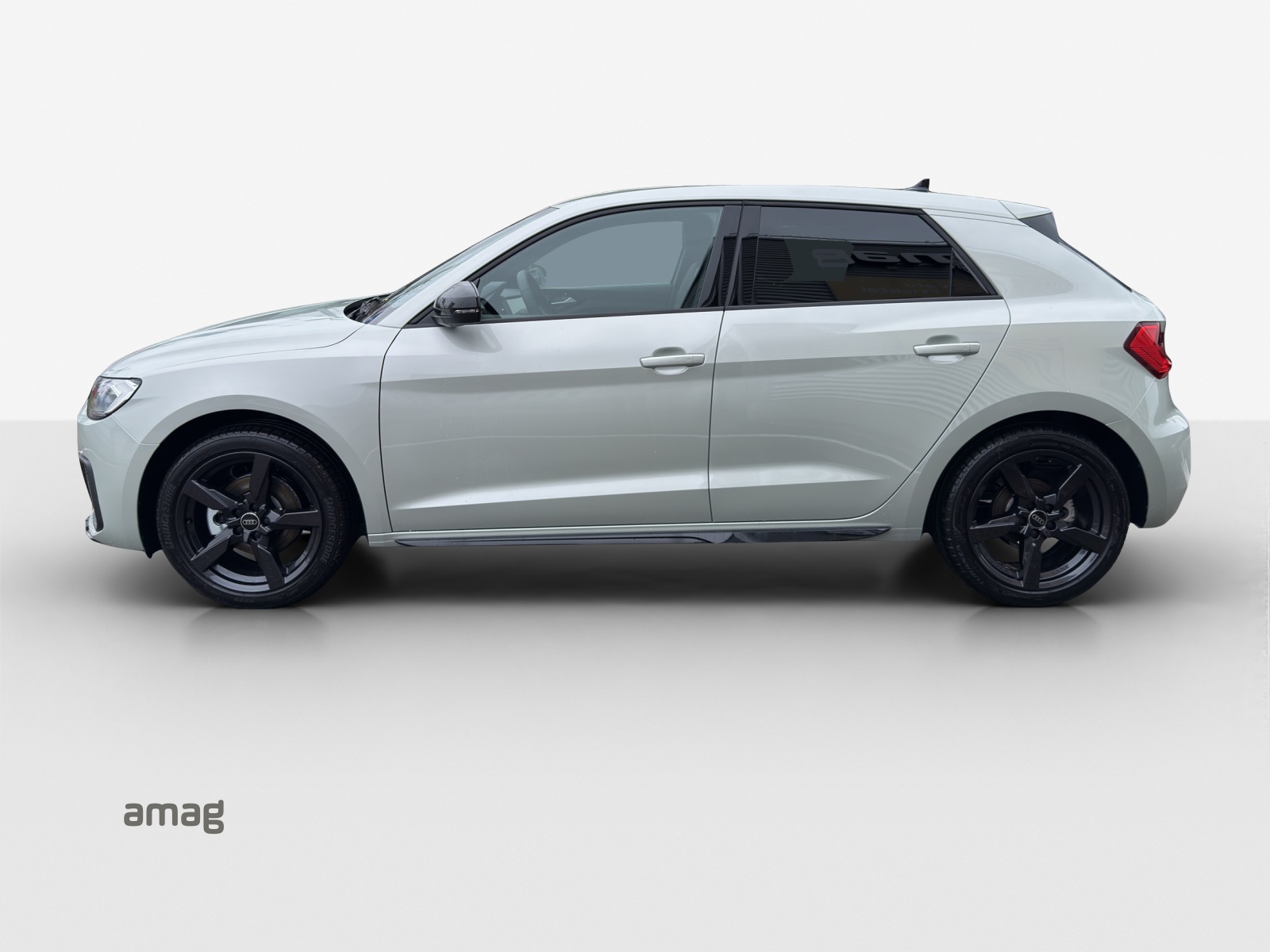 AUDI A1 Sportback 30 TFSI Attraction S-tronic-image-1