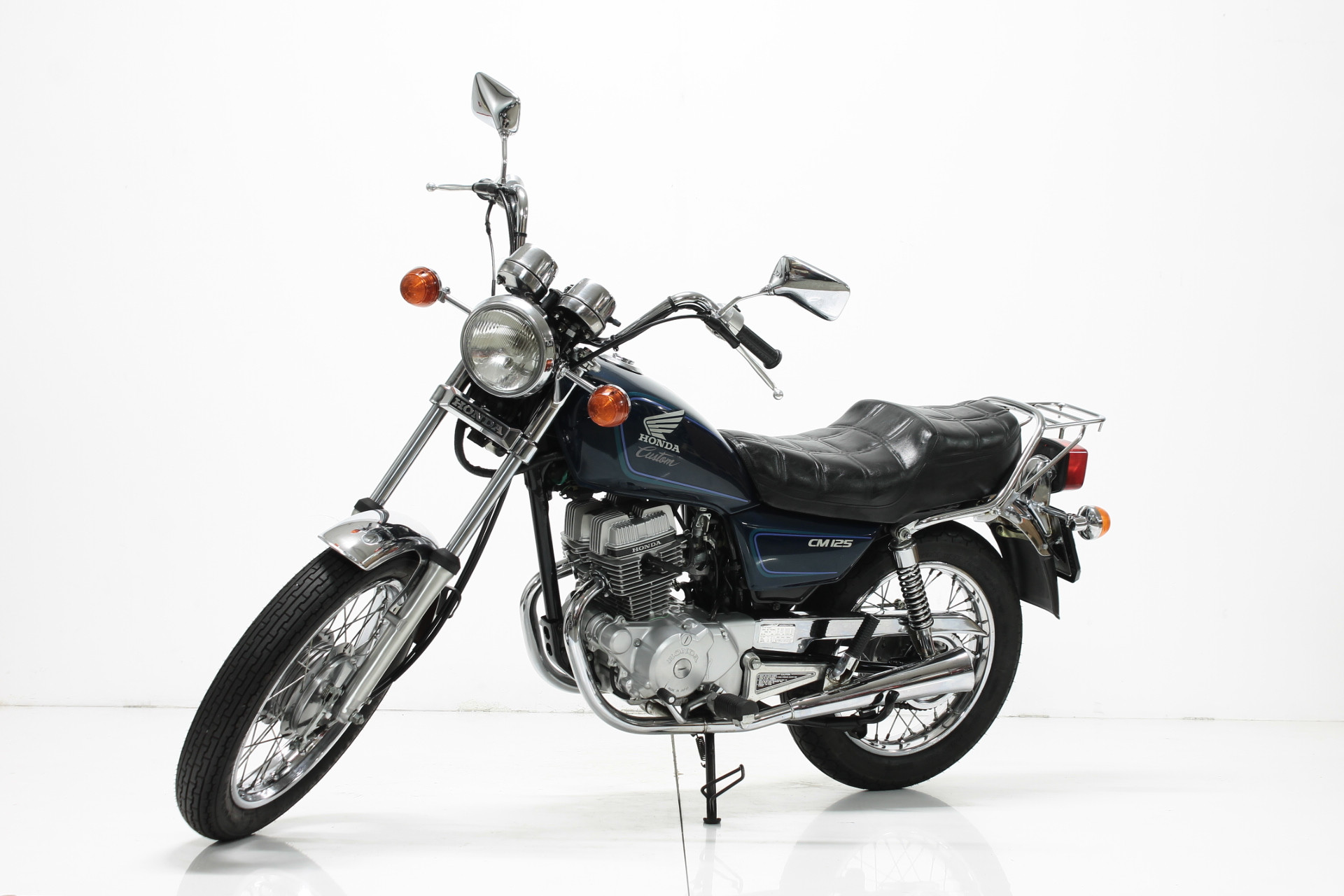 HONDA CM 125 C-showroom-element-1