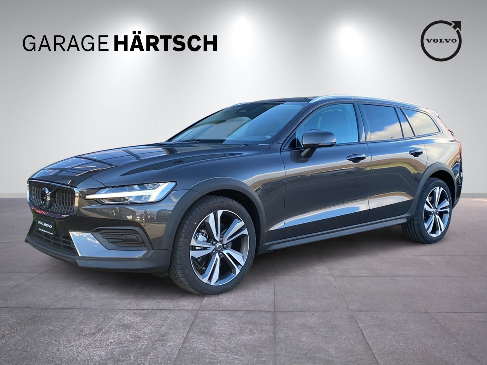 VOLVO V60 Cross Country 2.0 B4 Plus AWD-image-0