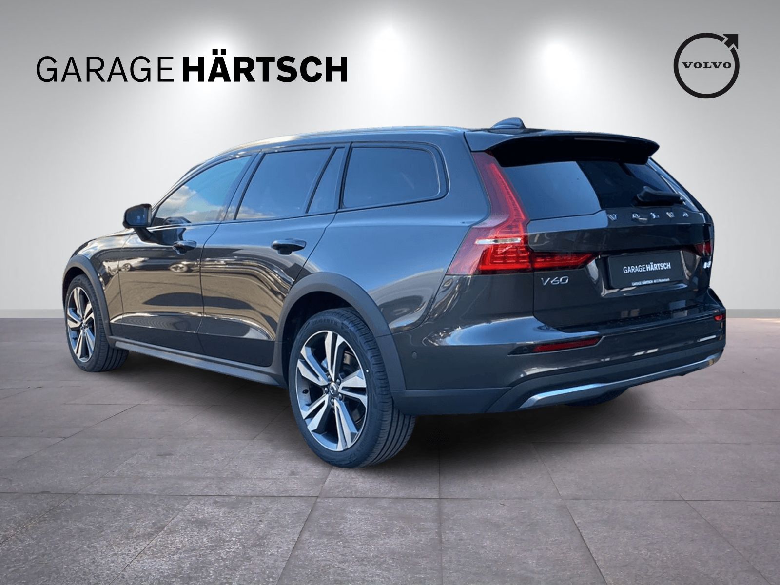 VOLVO V60 Cross Country 2.0 B4 Plus AWD-image-3
