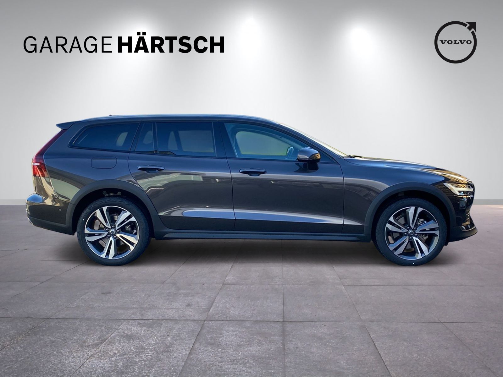 VOLVO V60 Cross Country 2.0 B4 Plus AWD-image-7