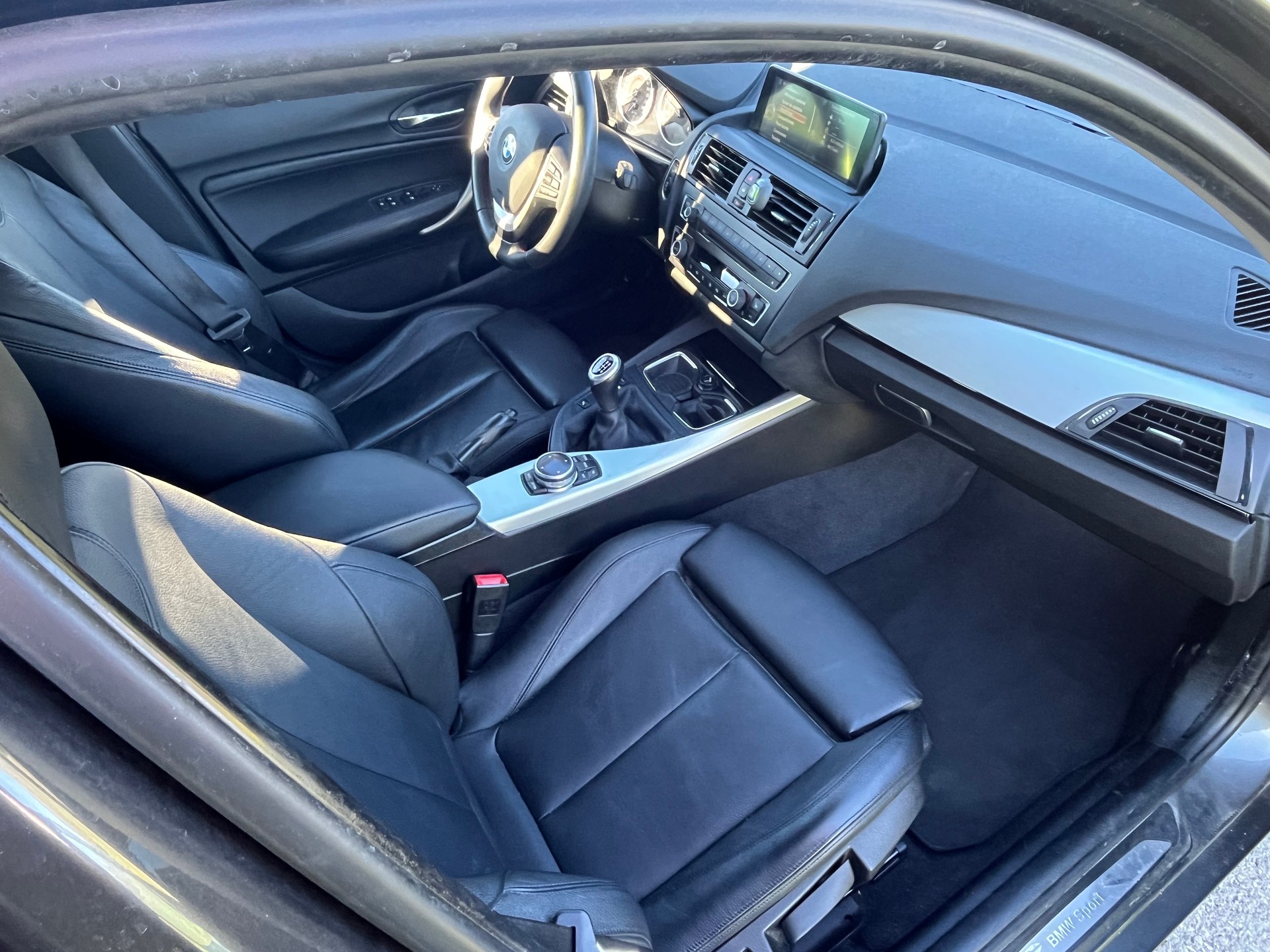 BMW 120d xDrive Sport Line-image-10