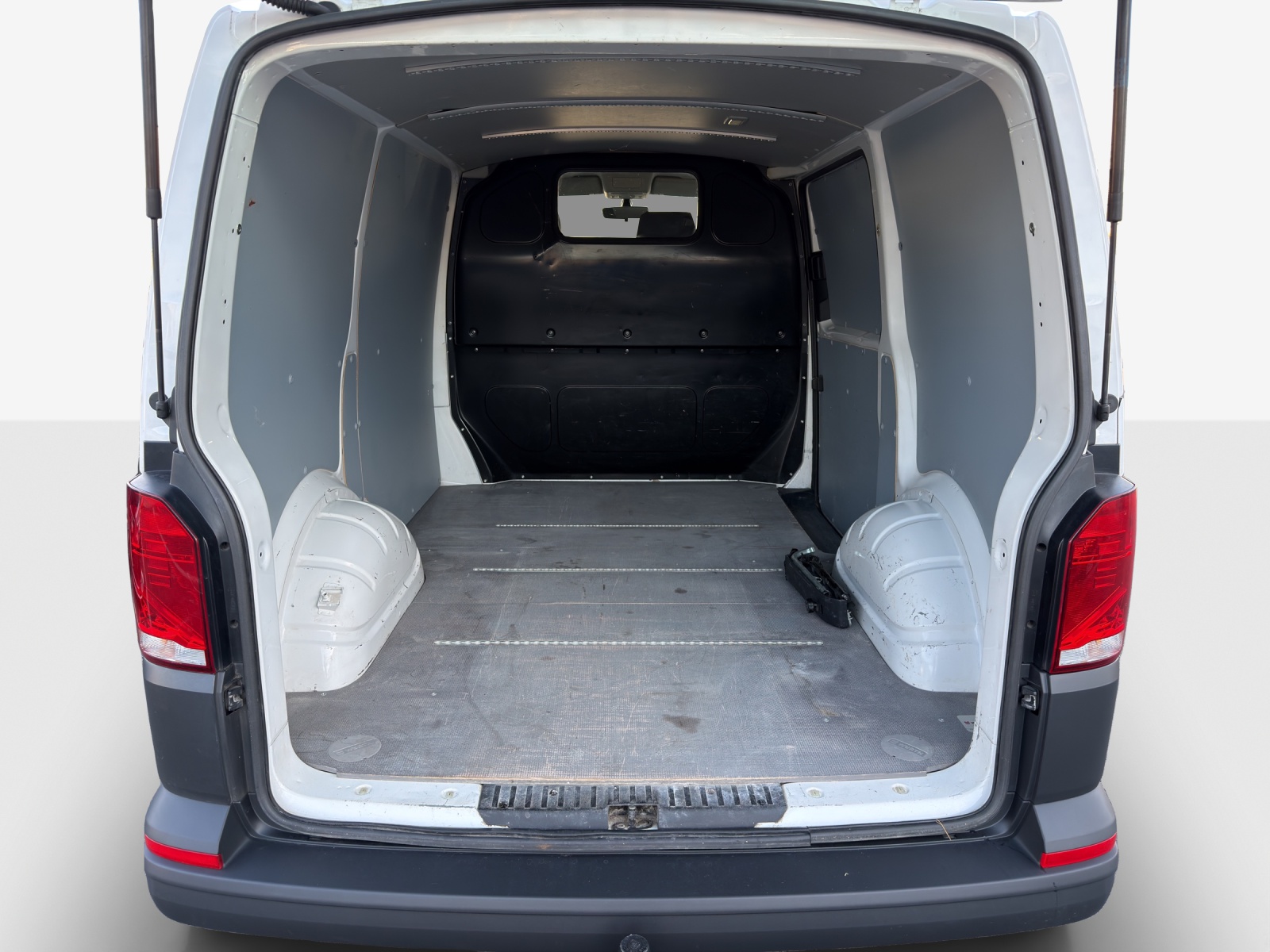 VW T6.1 2.0 TDI Entry-image-12