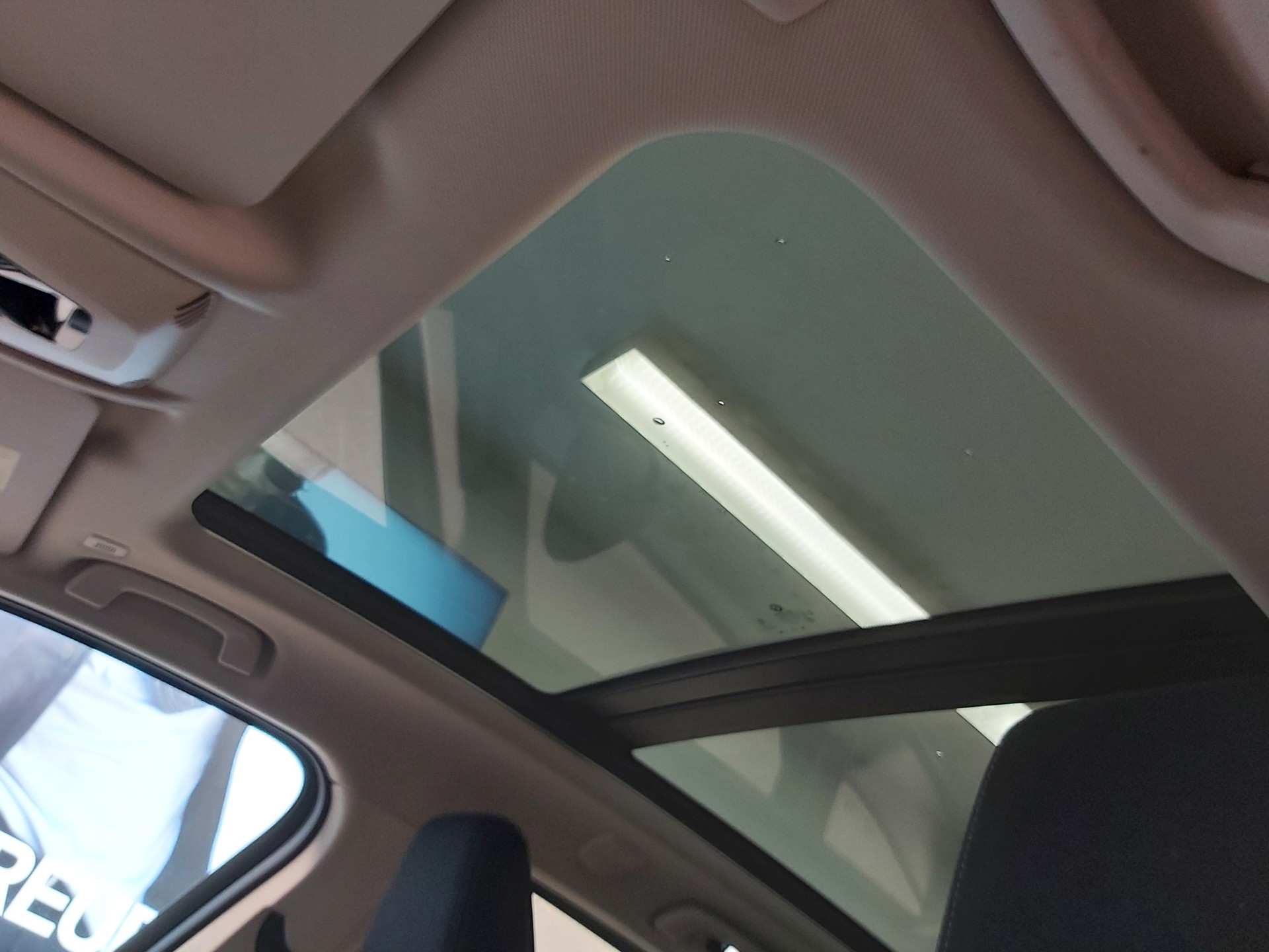 BMW 223d xDrive Active Tourer-image-17