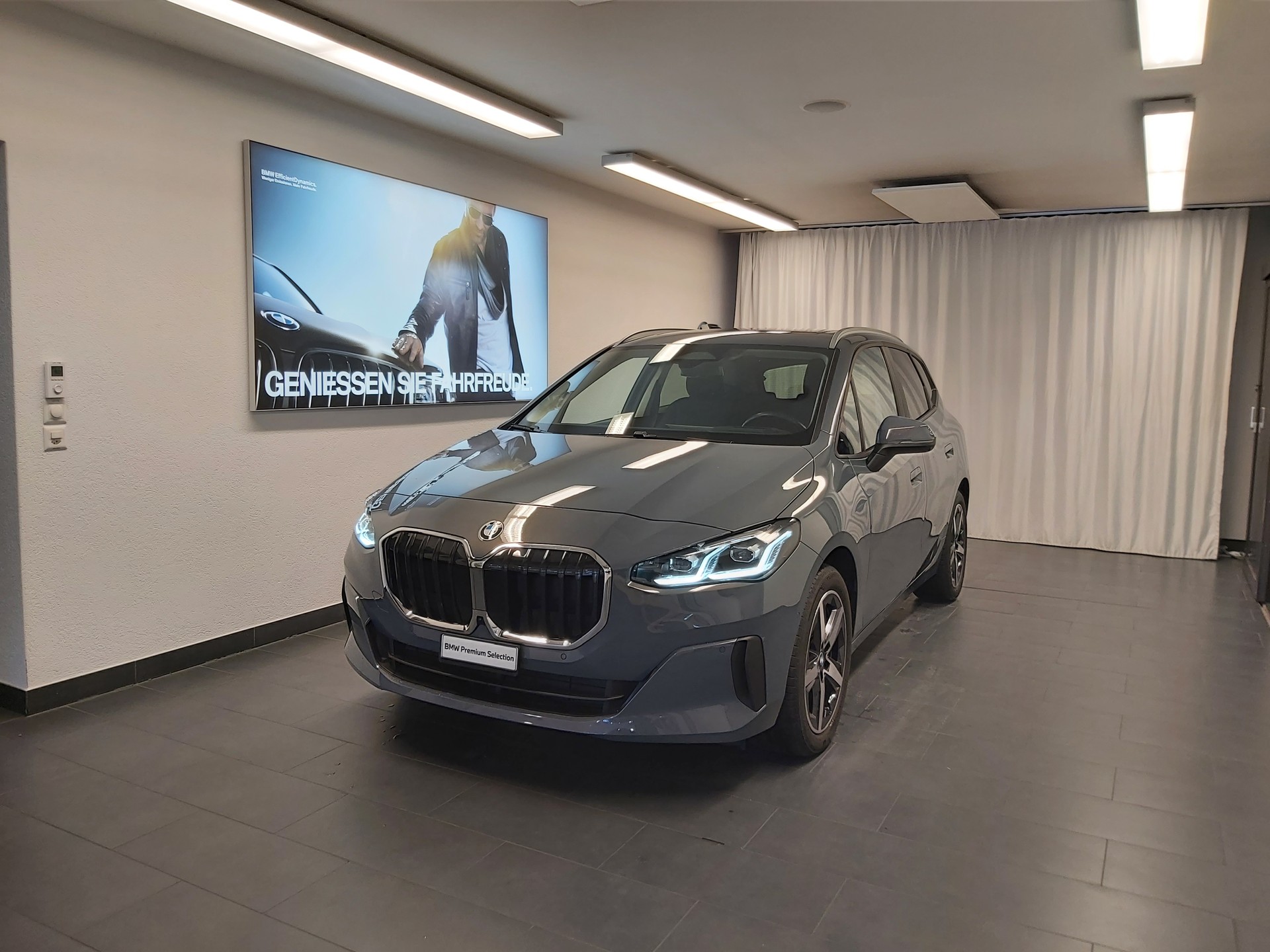 BMW 223d xDrive Active Tourer-image-0