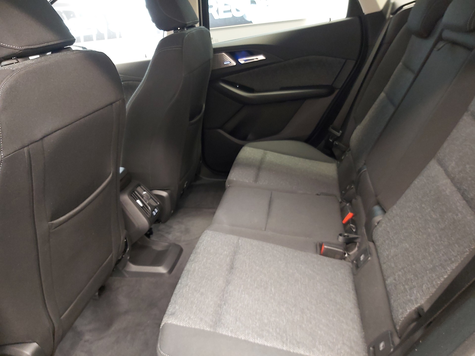 BMW 223d xDrive Active Tourer-image-16
